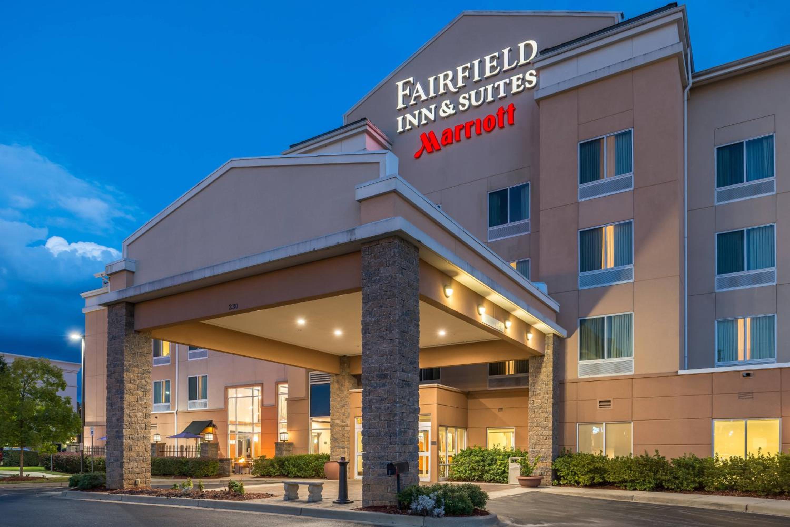 Birmingham Vacations - Fairfield Inn and Suites by Marriott Birmingham Pelham/I-65 - Property Image 5