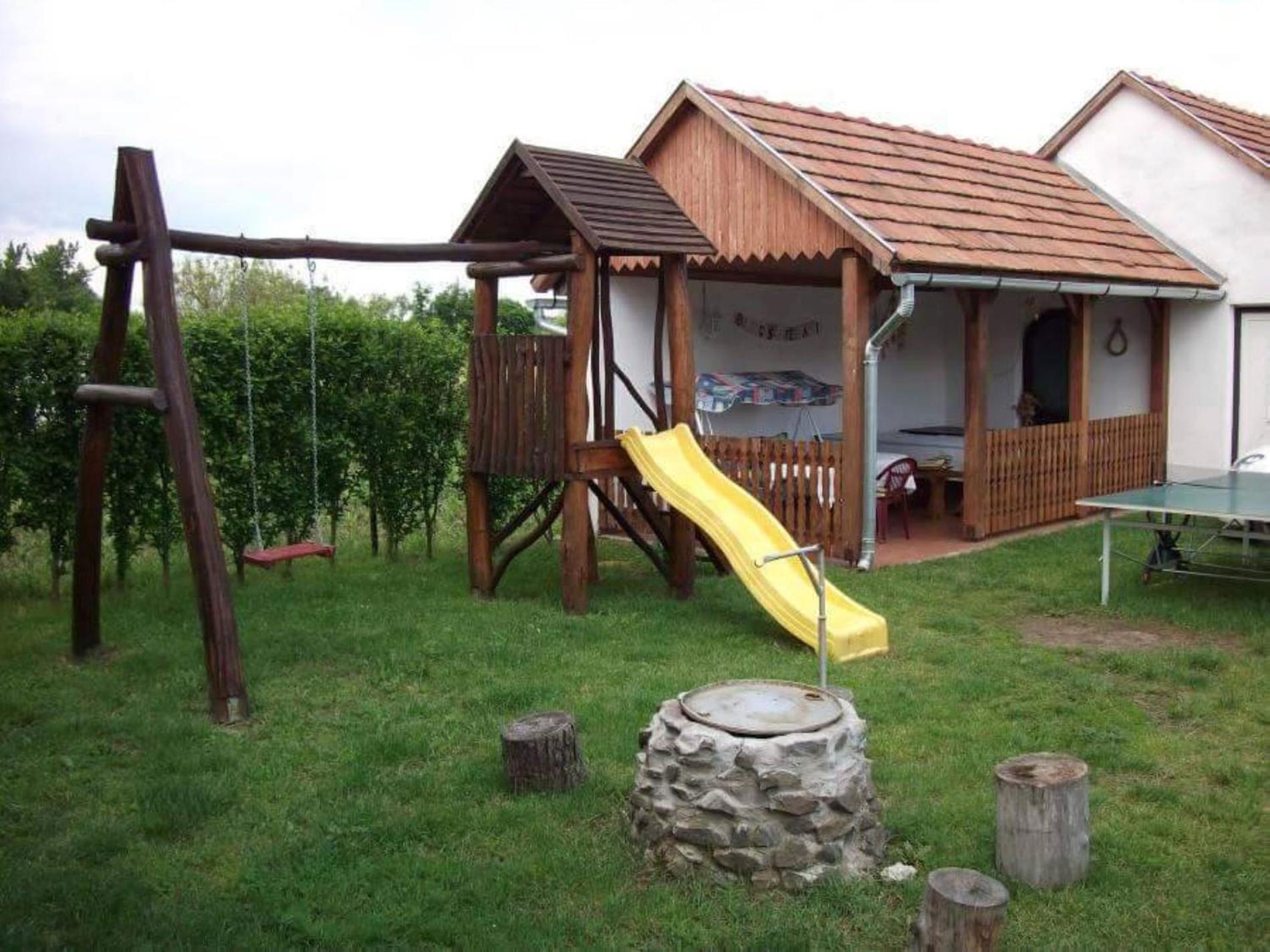 Photo 42