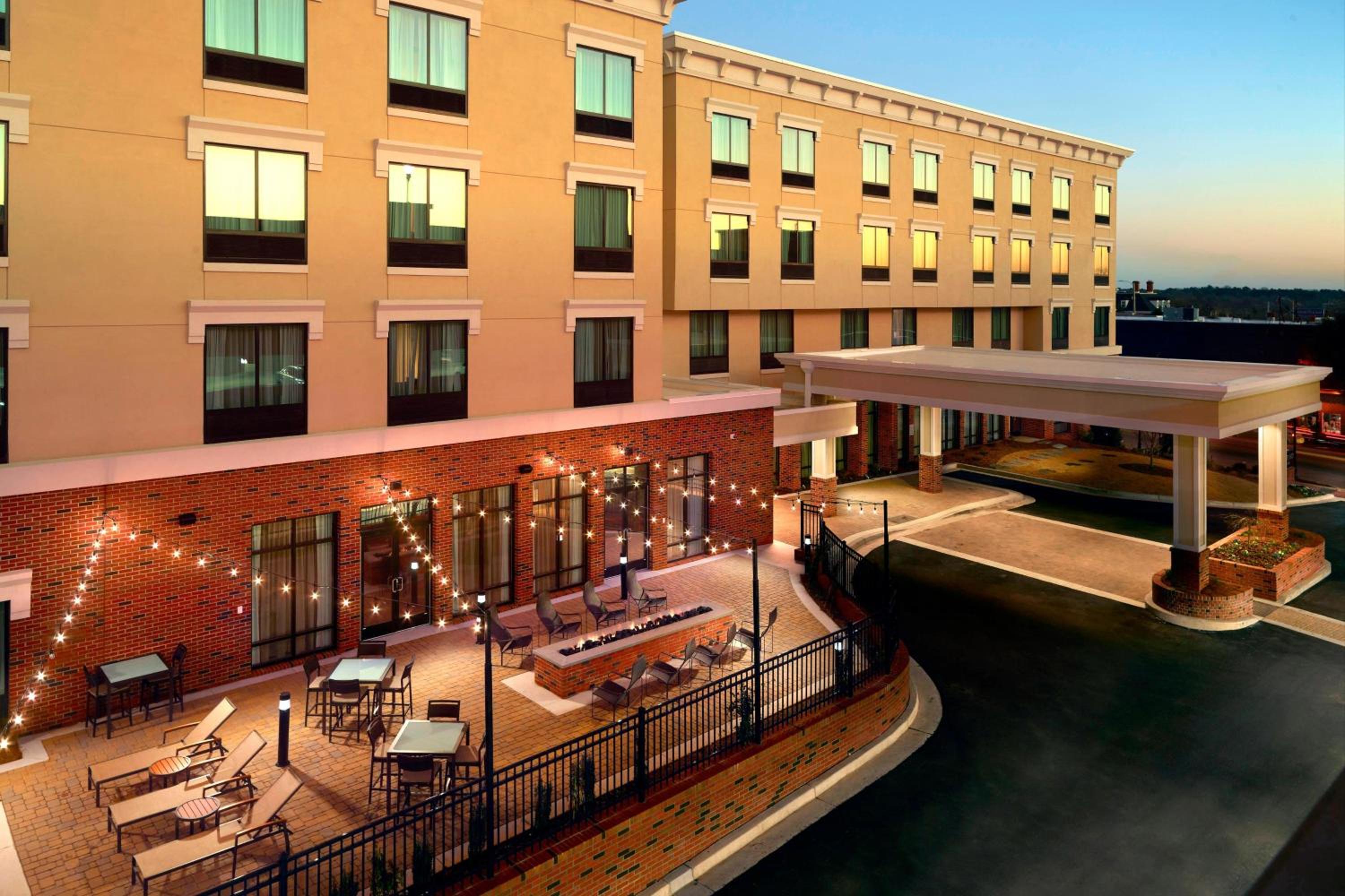 LaGrange Vacations - Courtyard by Marriott LaGrange - Property Image 1