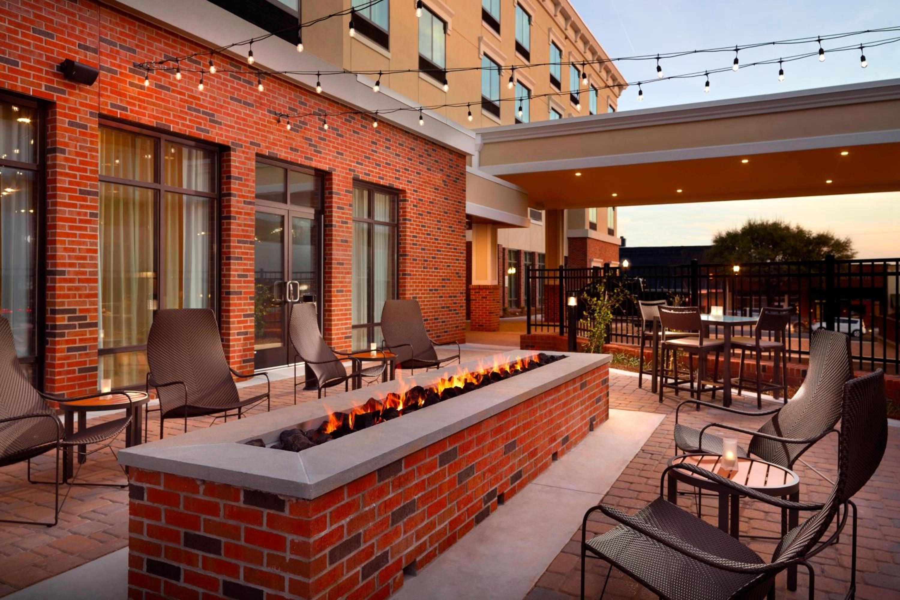 LaGrange Vacations - Courtyard by Marriott LaGrange - Property Image 8