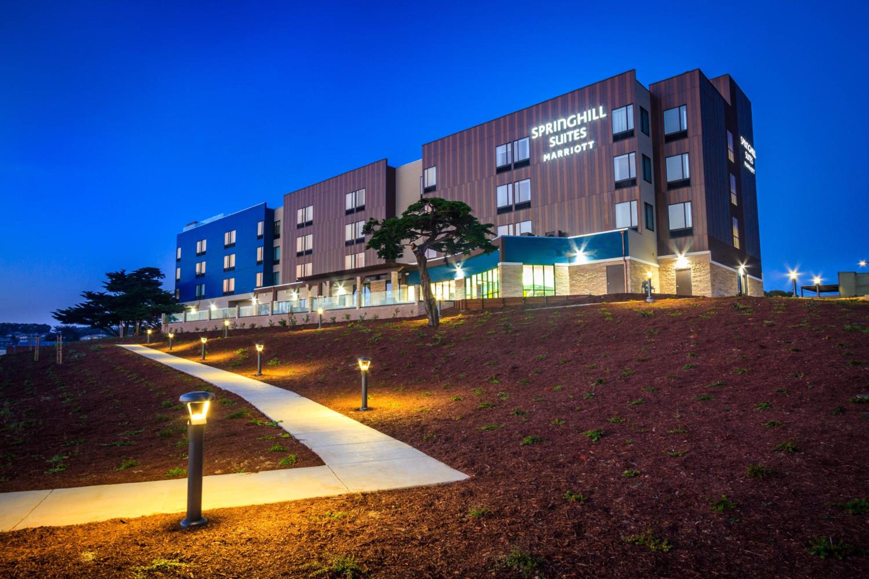 Hotel SpringHill Suites by Marriott The Dunes On Monterey Bay