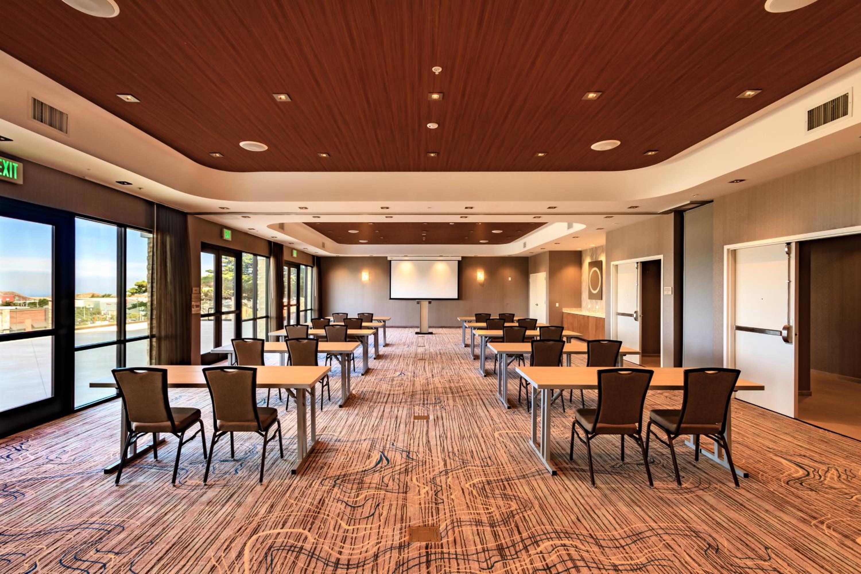 Marina Vacations - SpringHill Suites by Marriott The Dunes On Monterey Bay - Property Image 2