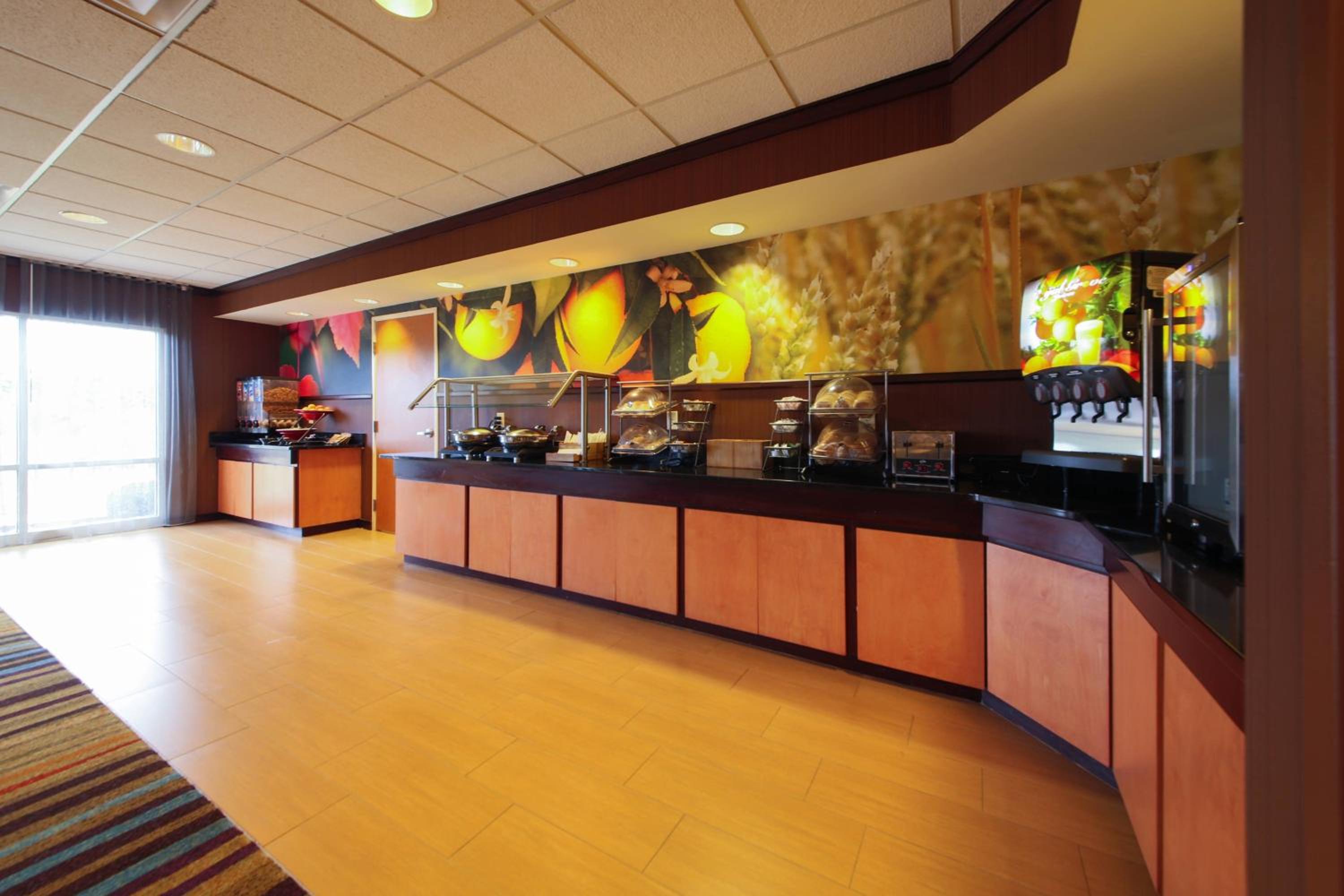 Cordele Vacations - Fairfield Inn  Suites by Marriott Cordele - Property Image 9