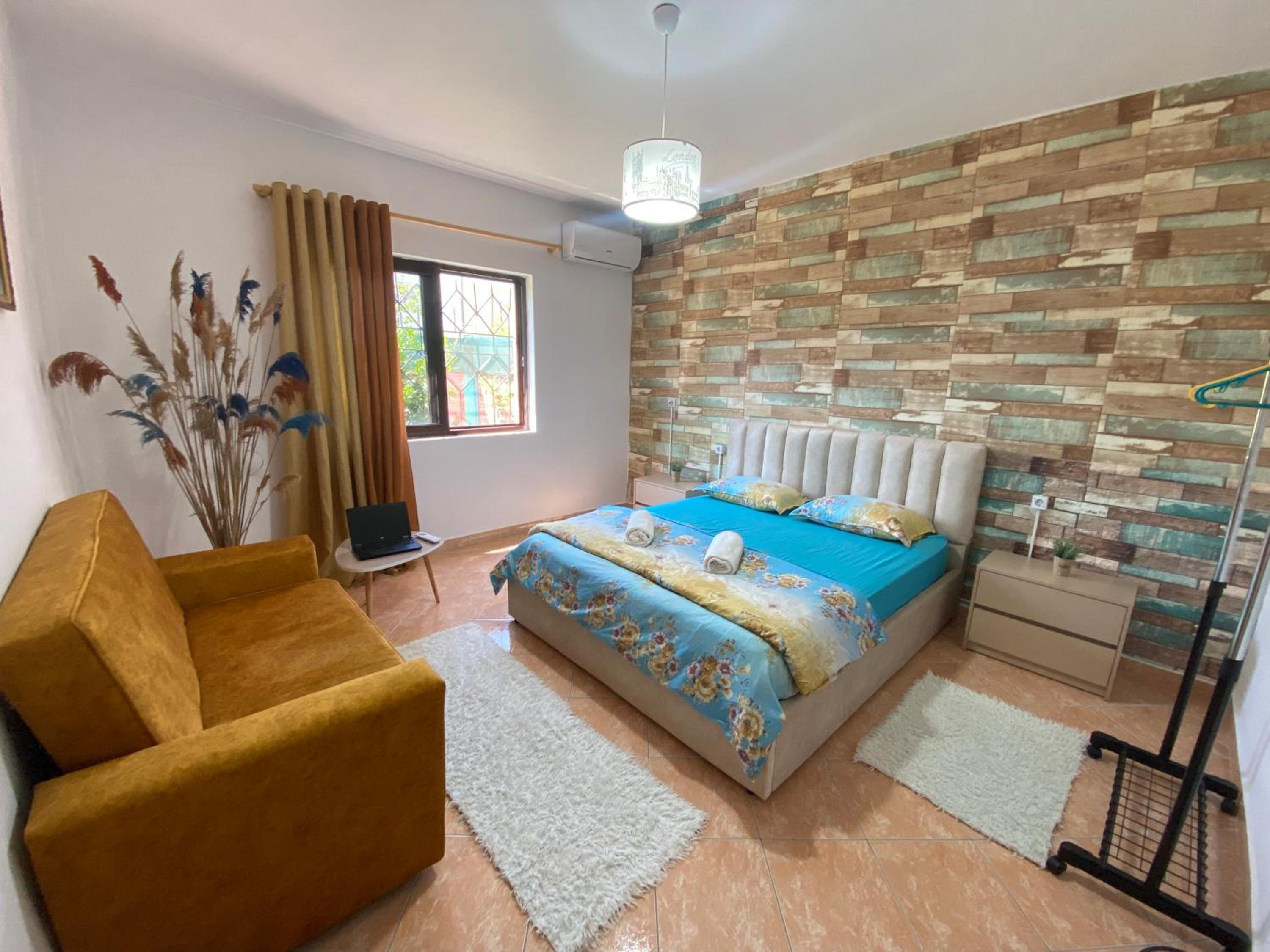 The Hood Hostel & Day Tours