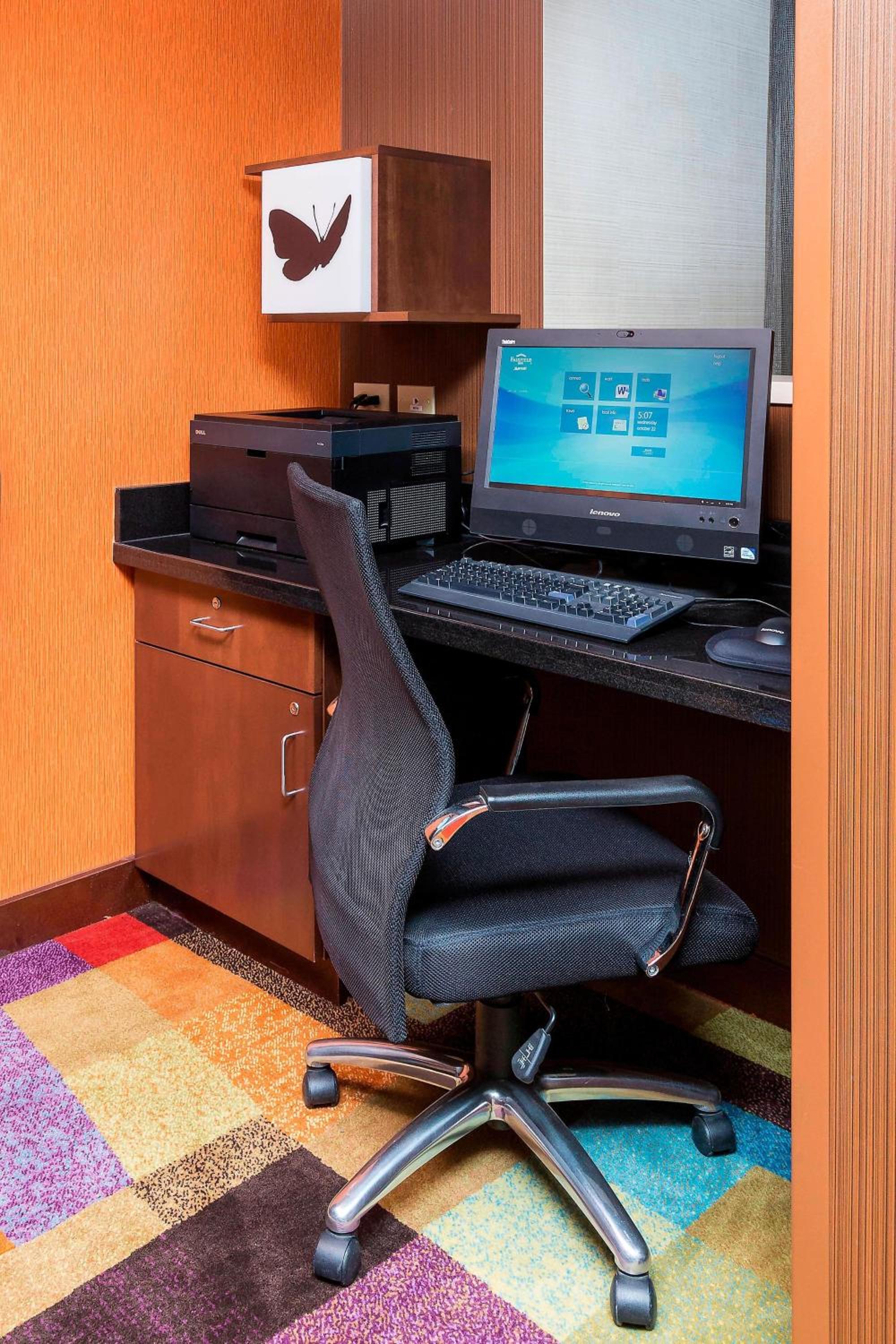 Galesburg Vacations - Fairfield Inn  Suites by Marriott Galesburg - Property Image 8