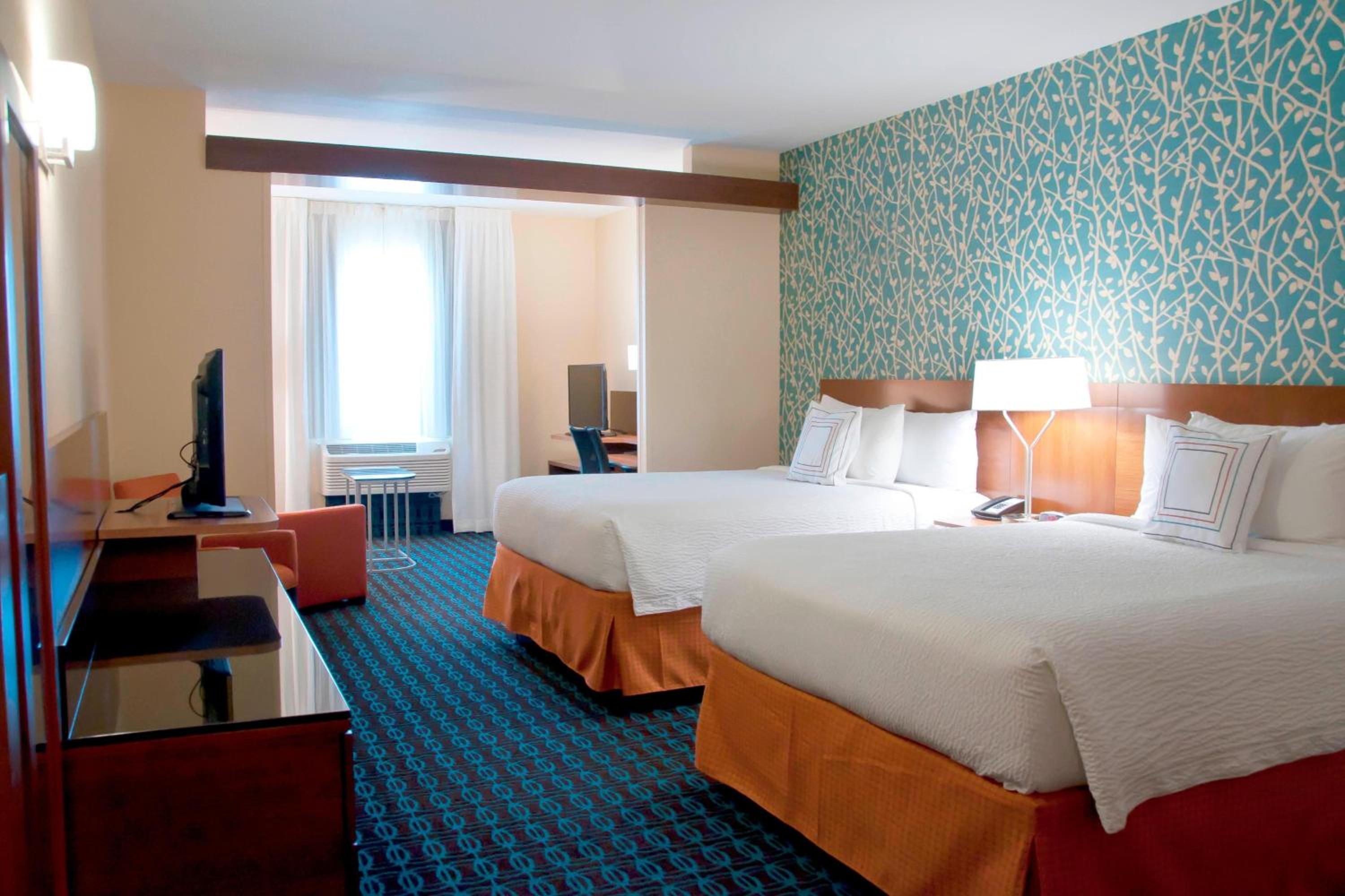 Des Moines Vacations - Fairfield Inn  Suites by Marriott Des Moines Urbandale - Property Image 4