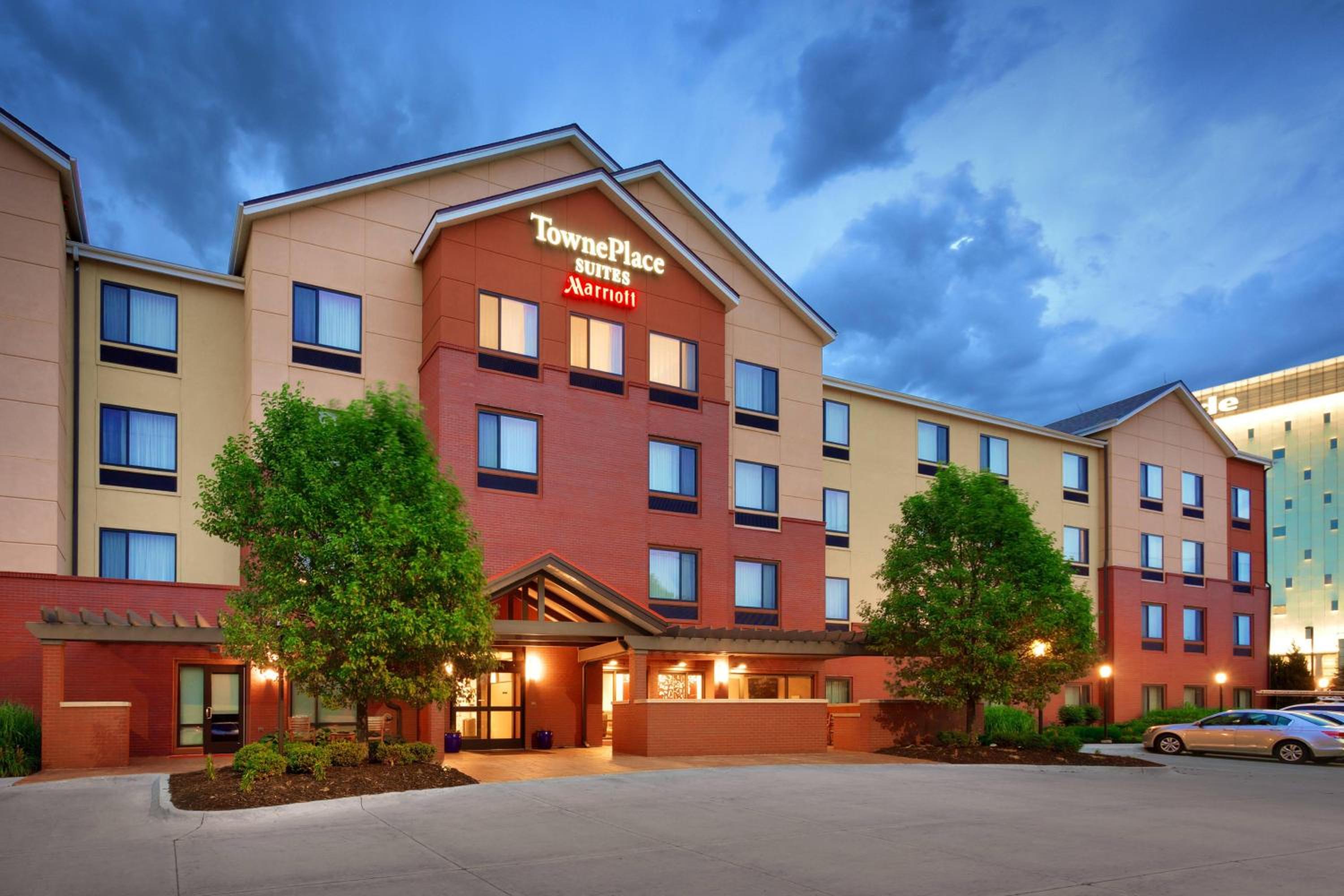 Hotel TownePlace Suites Omaha West - Image 1