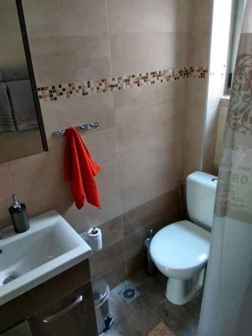 Nice& Cozy Flat 1min from the Heart of Athens.WiFi