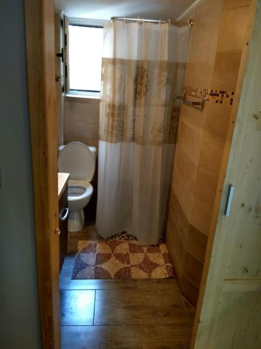 Nice& Cozy Flat 1min from the Heart of Athens.WiFi