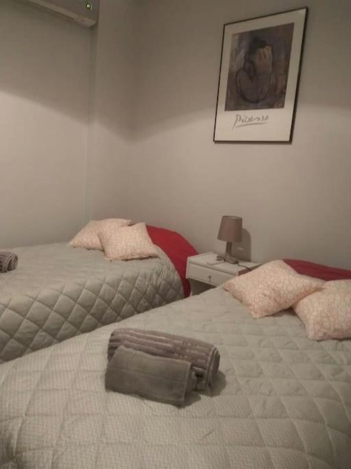 Nice& Cozy Flat 1min from the Heart of Athens.WiFi