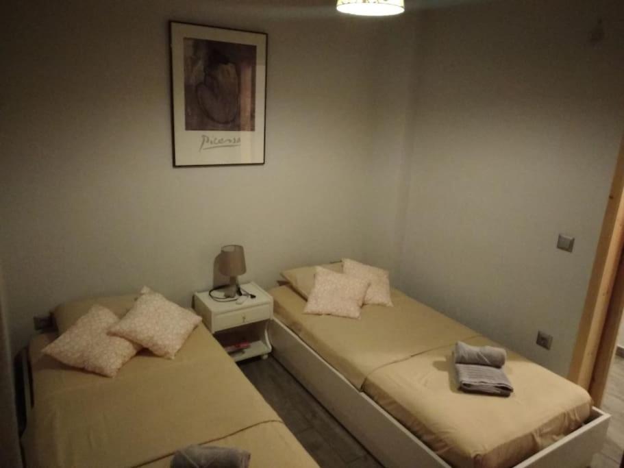 Nice& Cozy Flat 1min from the Heart of Athens.WiFi