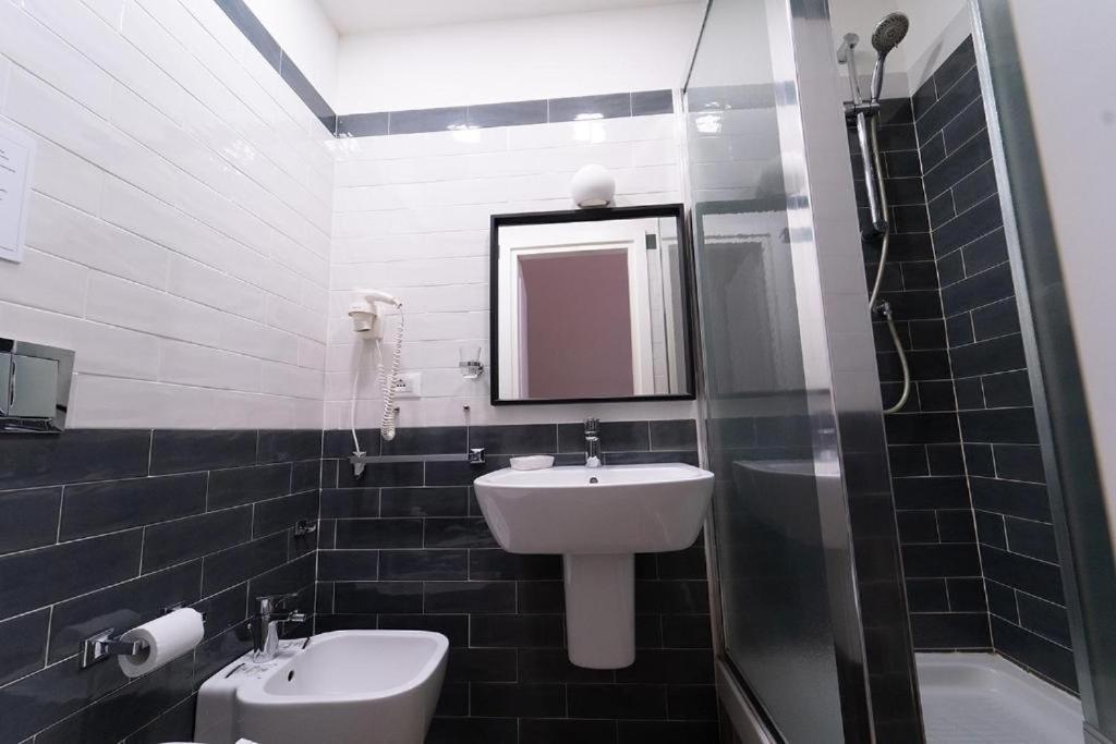 GreRos H. Rooms Napoli Centro by Clapa Group Dislocated Hospitality