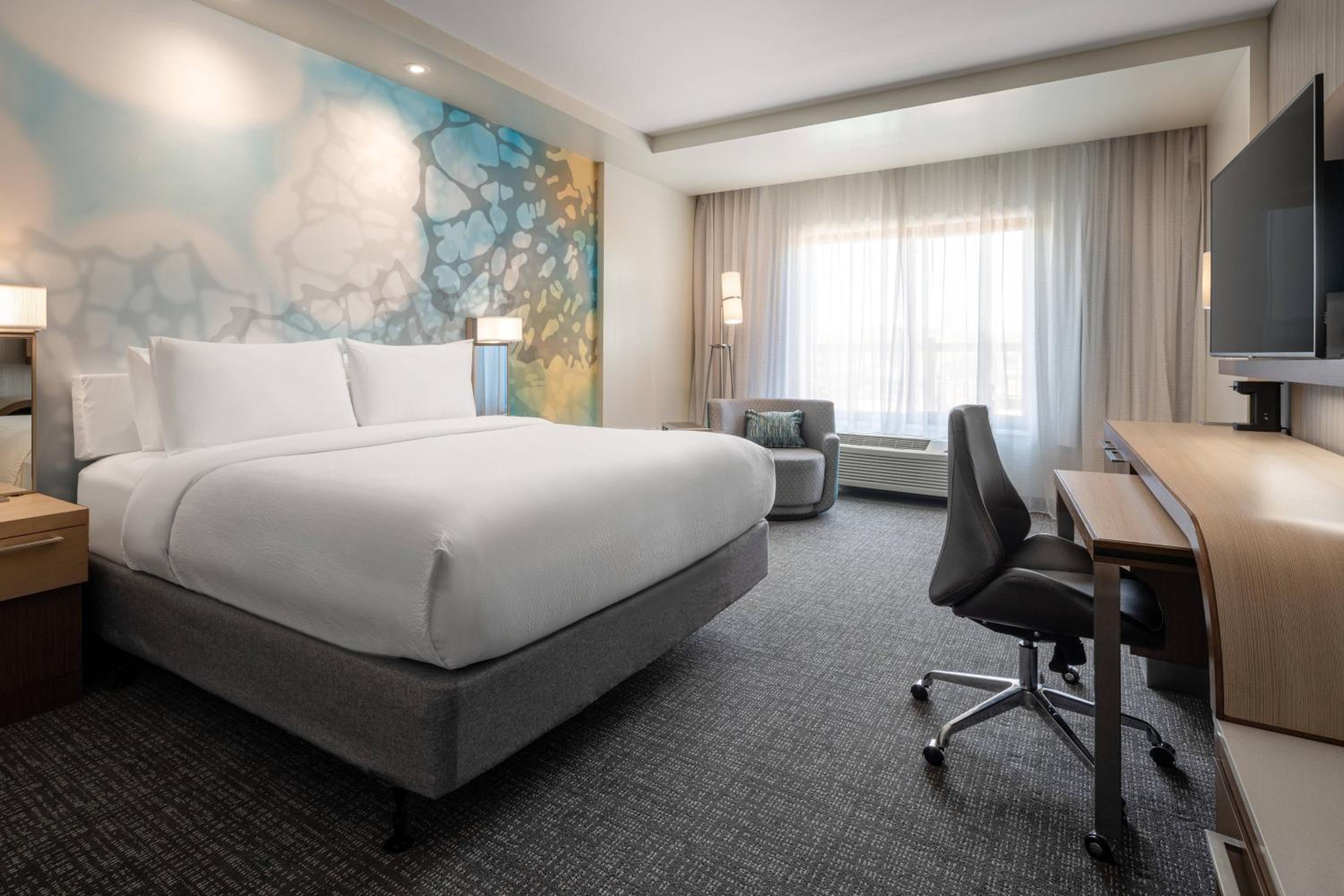 Petaluma Vacations - Courtyard by Marriott Petaluma Sonoma County - Property Image 2