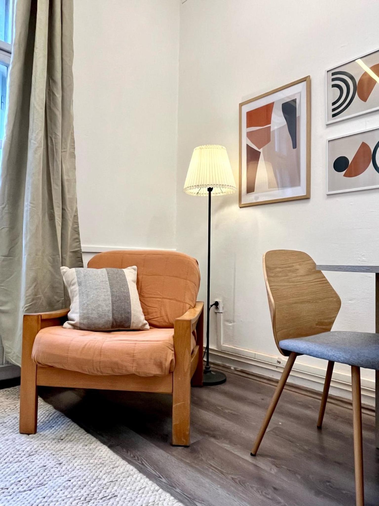 1 bedroom studio close to Palmovka