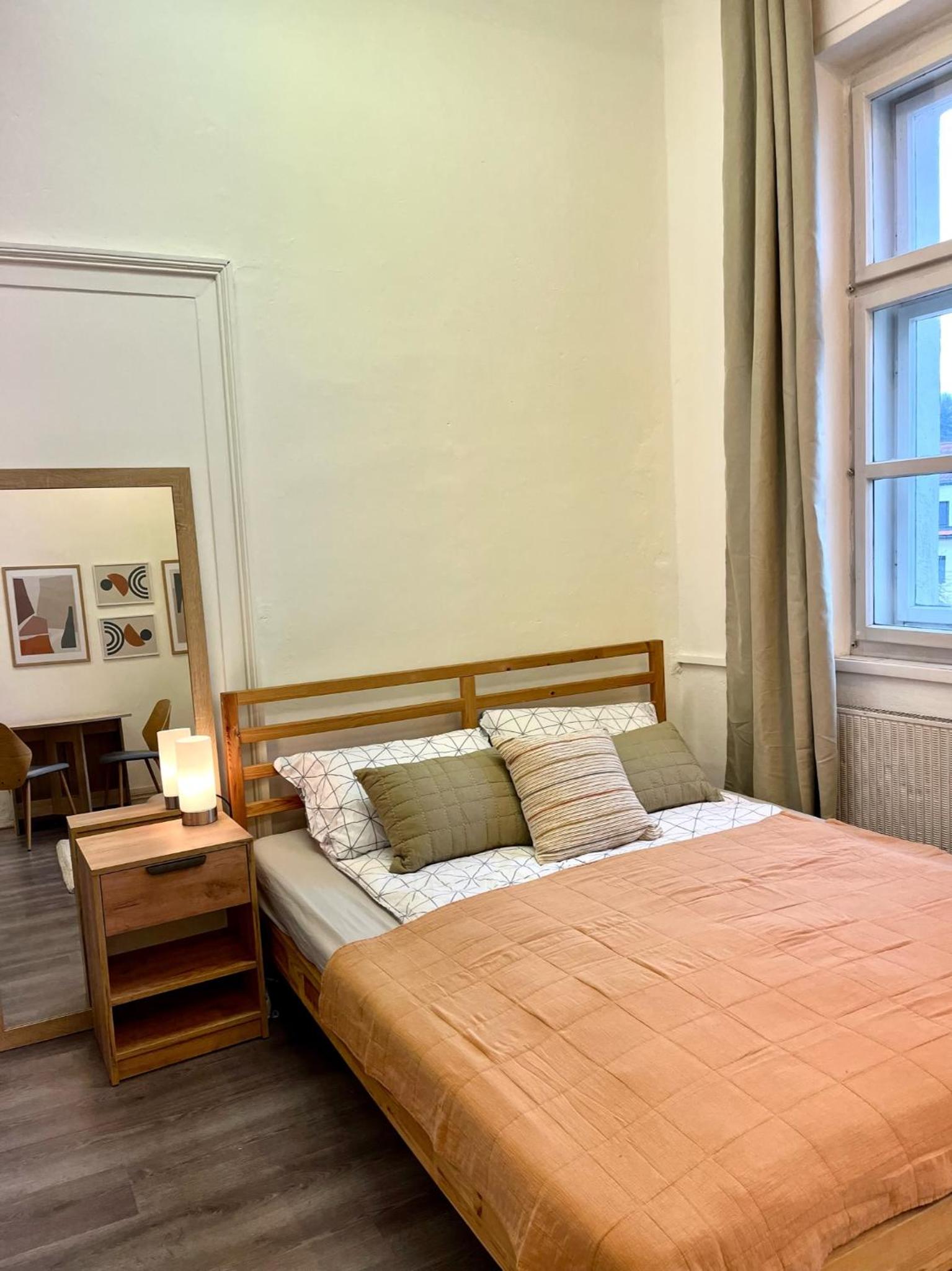 1 bedroom studio close to Palmovka