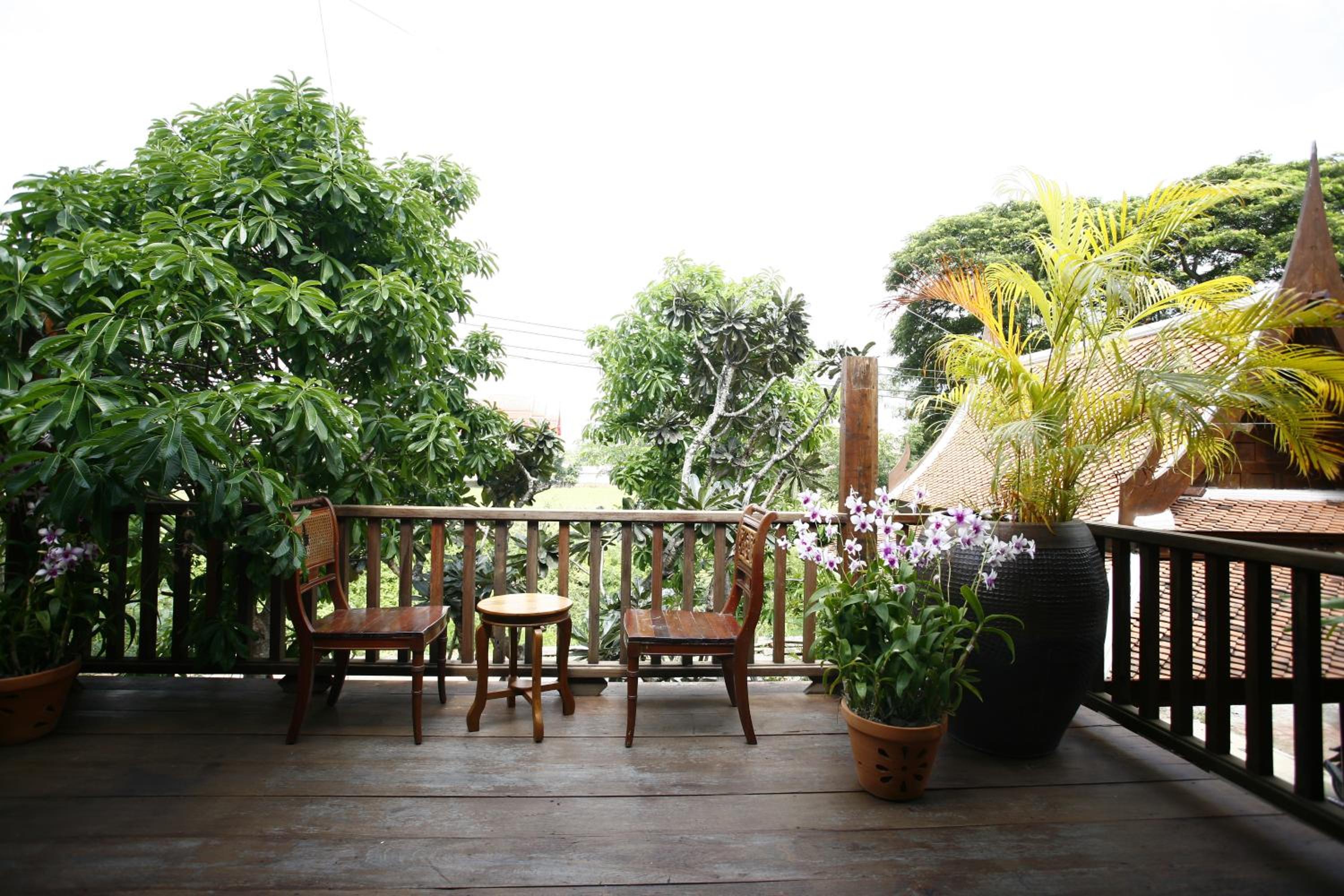 balcony