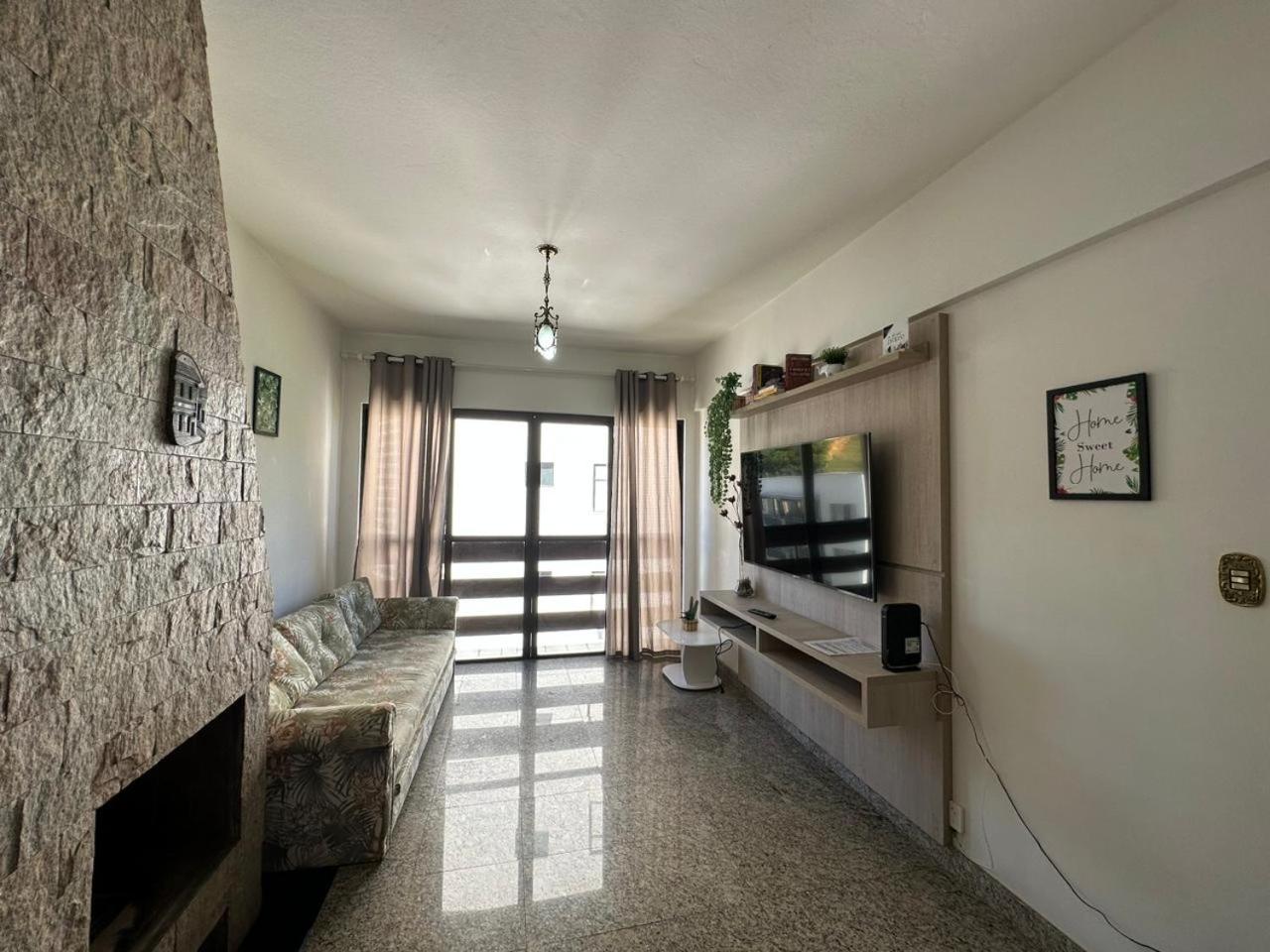 Apartamento Charmoso no Centro com Garagem