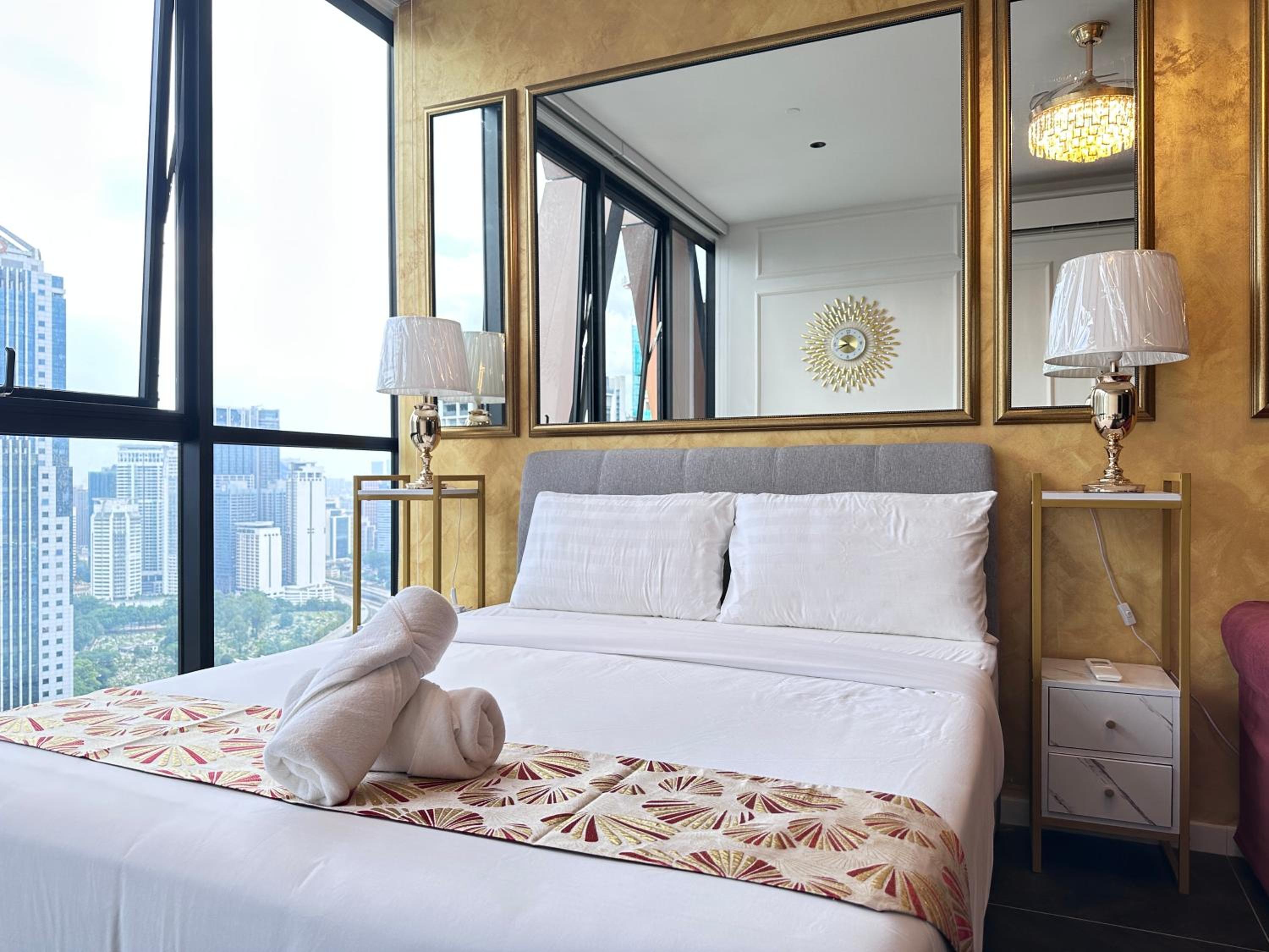 Scarletz Suites KLCC Twin Tower by Purple Orchid