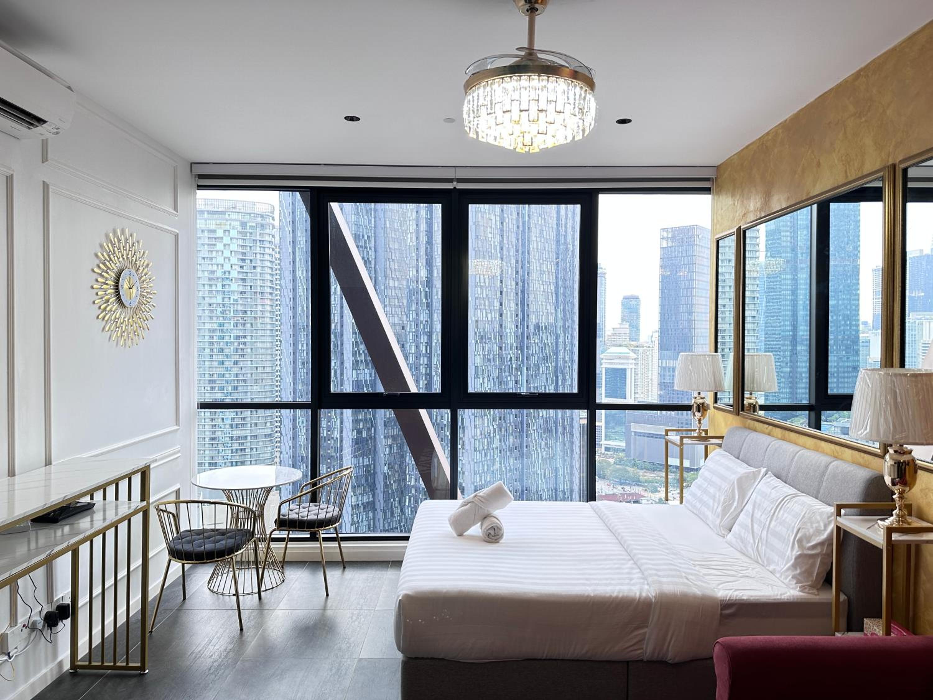 Scarletz Suites KLCC Twin Tower by Purple Orchid