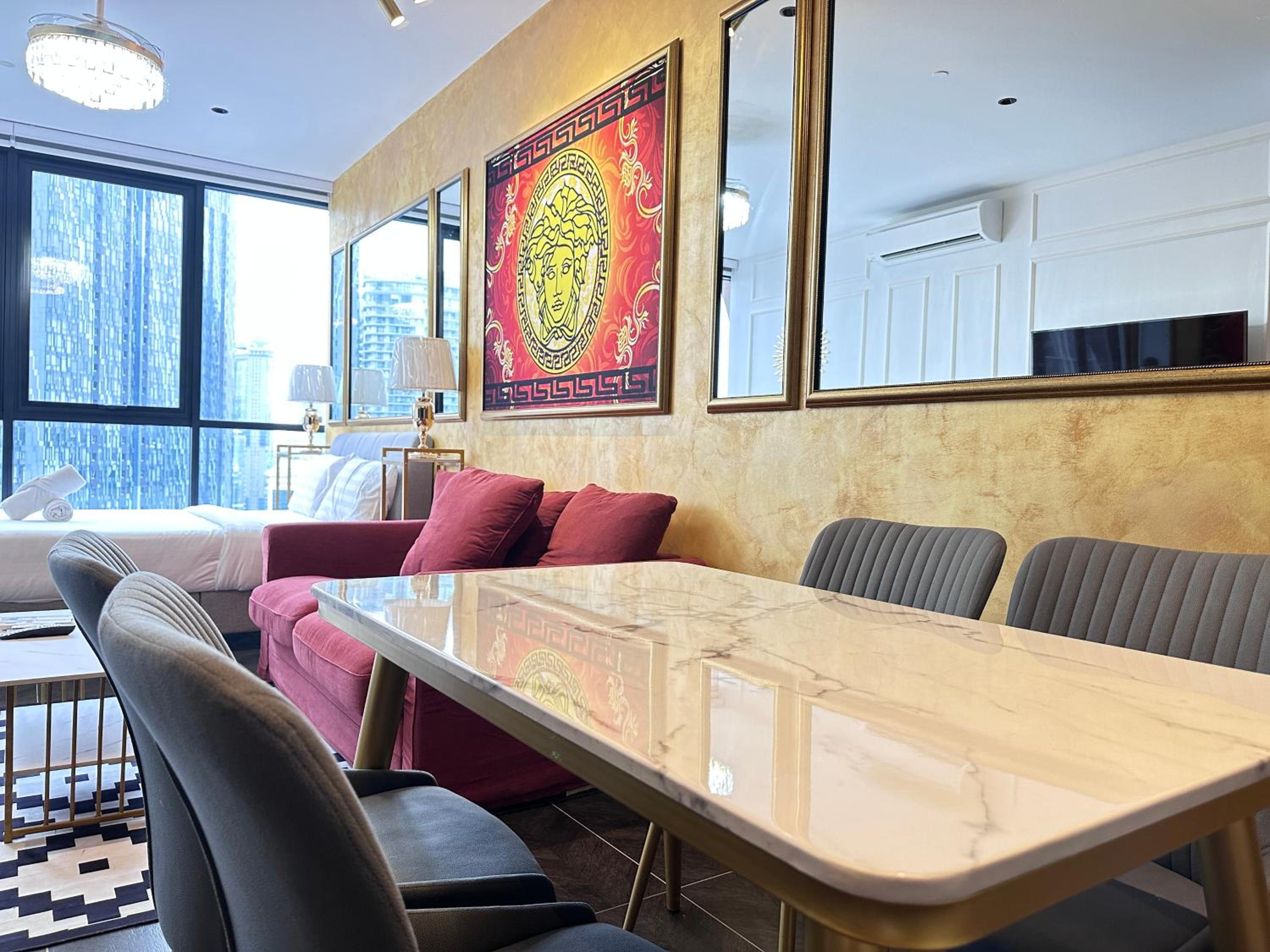 Scarletz Suites KLCC Twin Tower by Purple Orchid