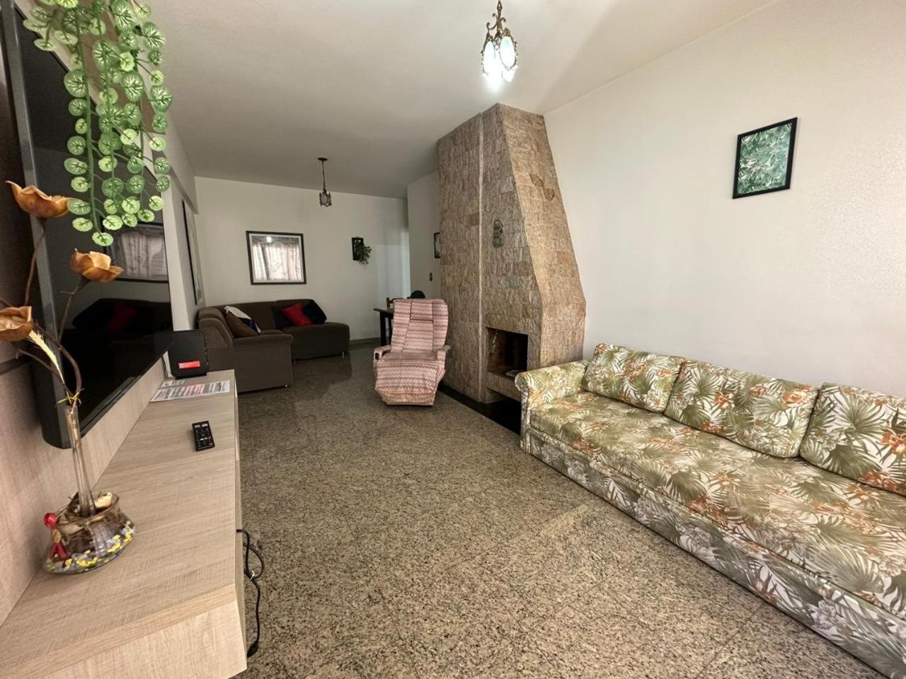 Apartamento Charmoso no Centro com Garagem