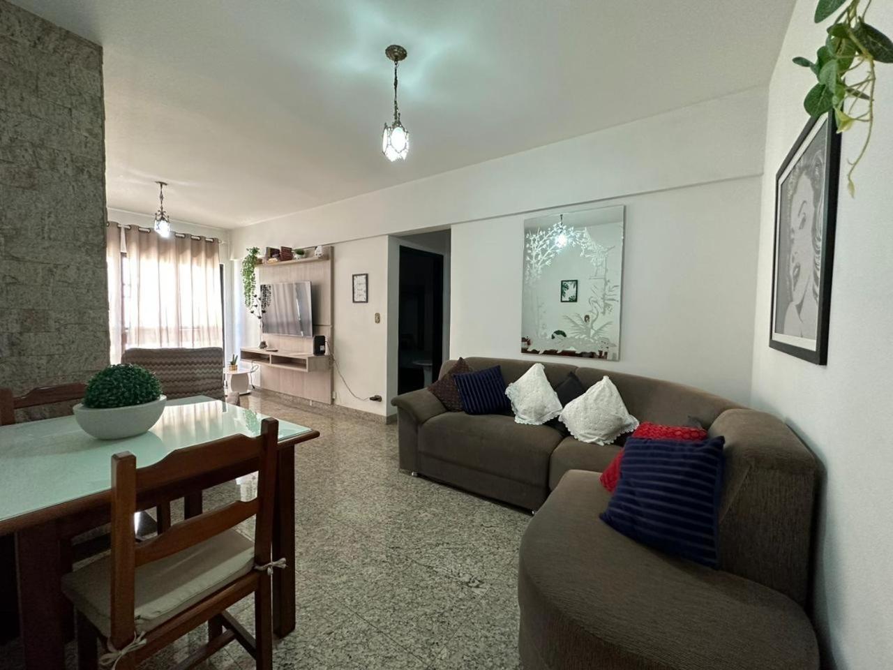 Apartamento Charmoso no Centro com Garagem