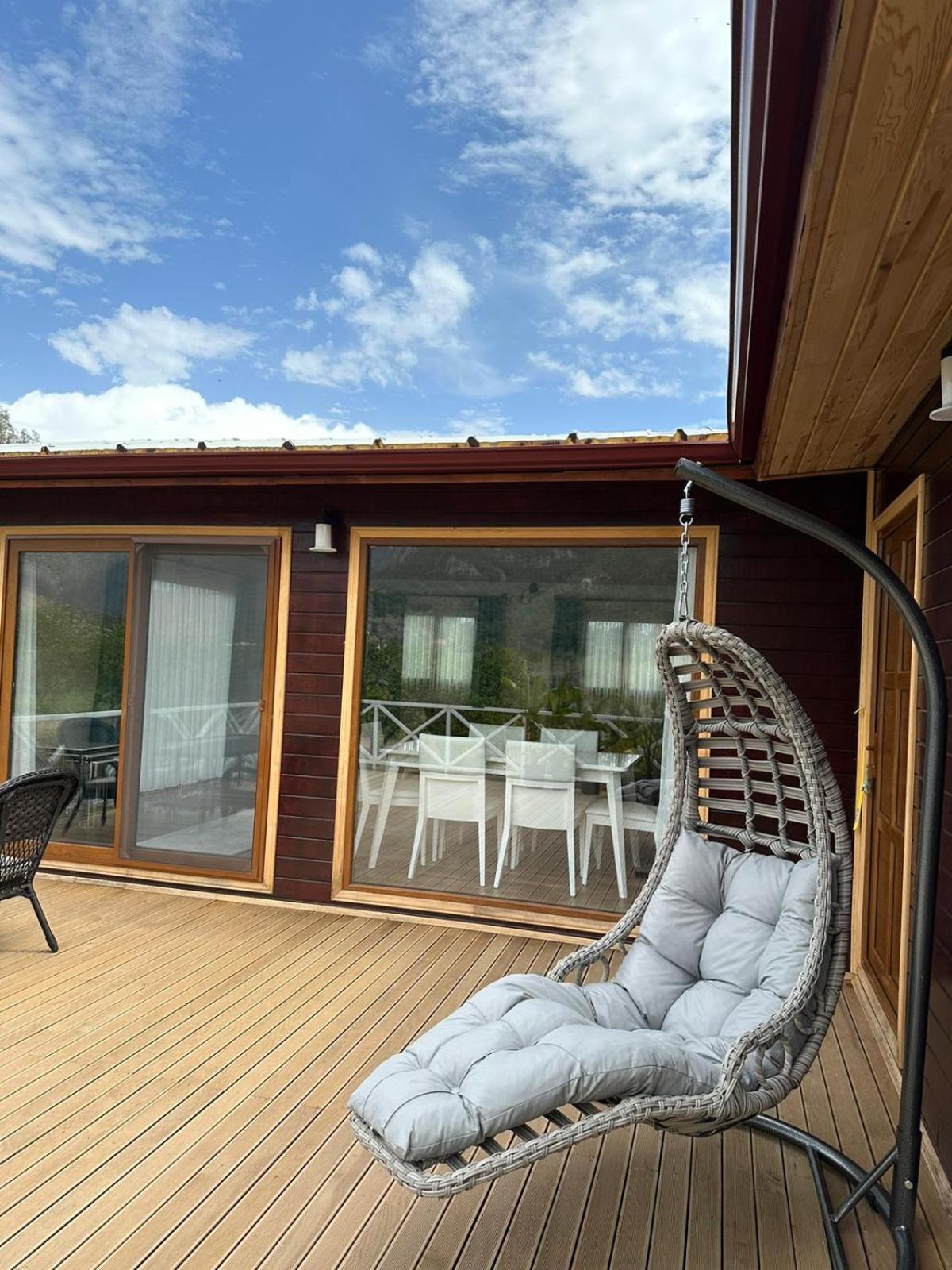 Villa Nar