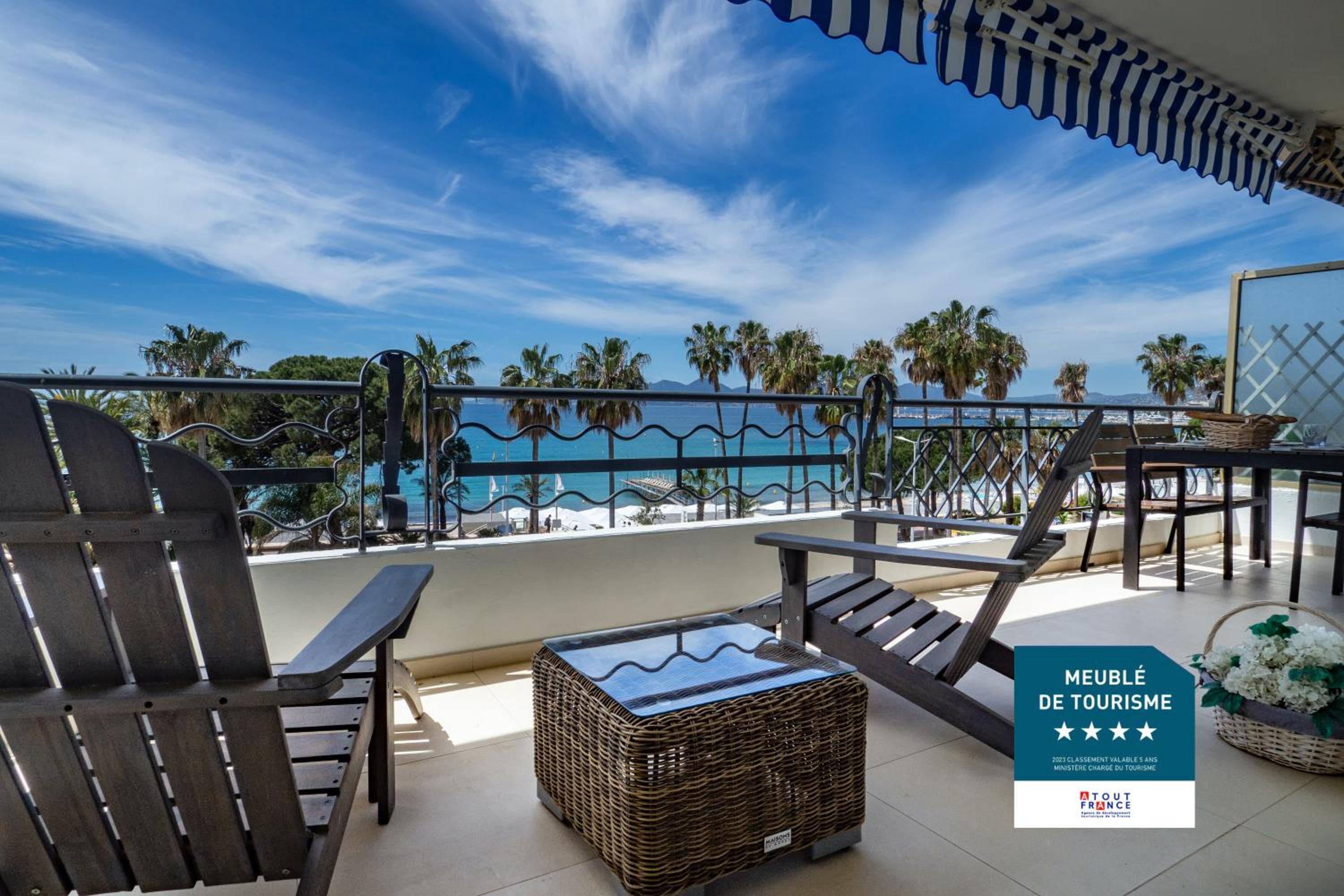 NEW Cannes Croisette Superbe 3P front de mer photo 3