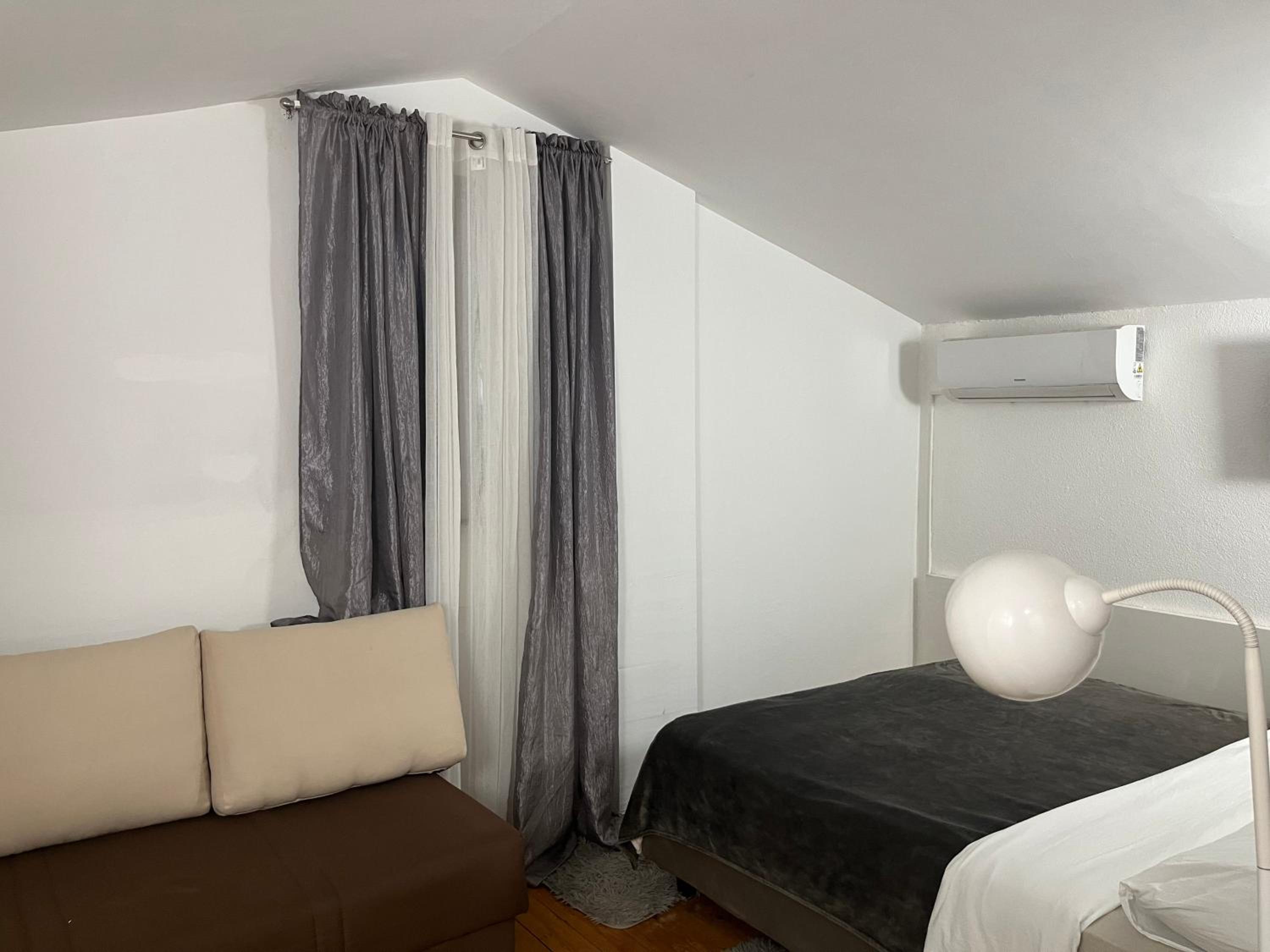 Apartments Mira