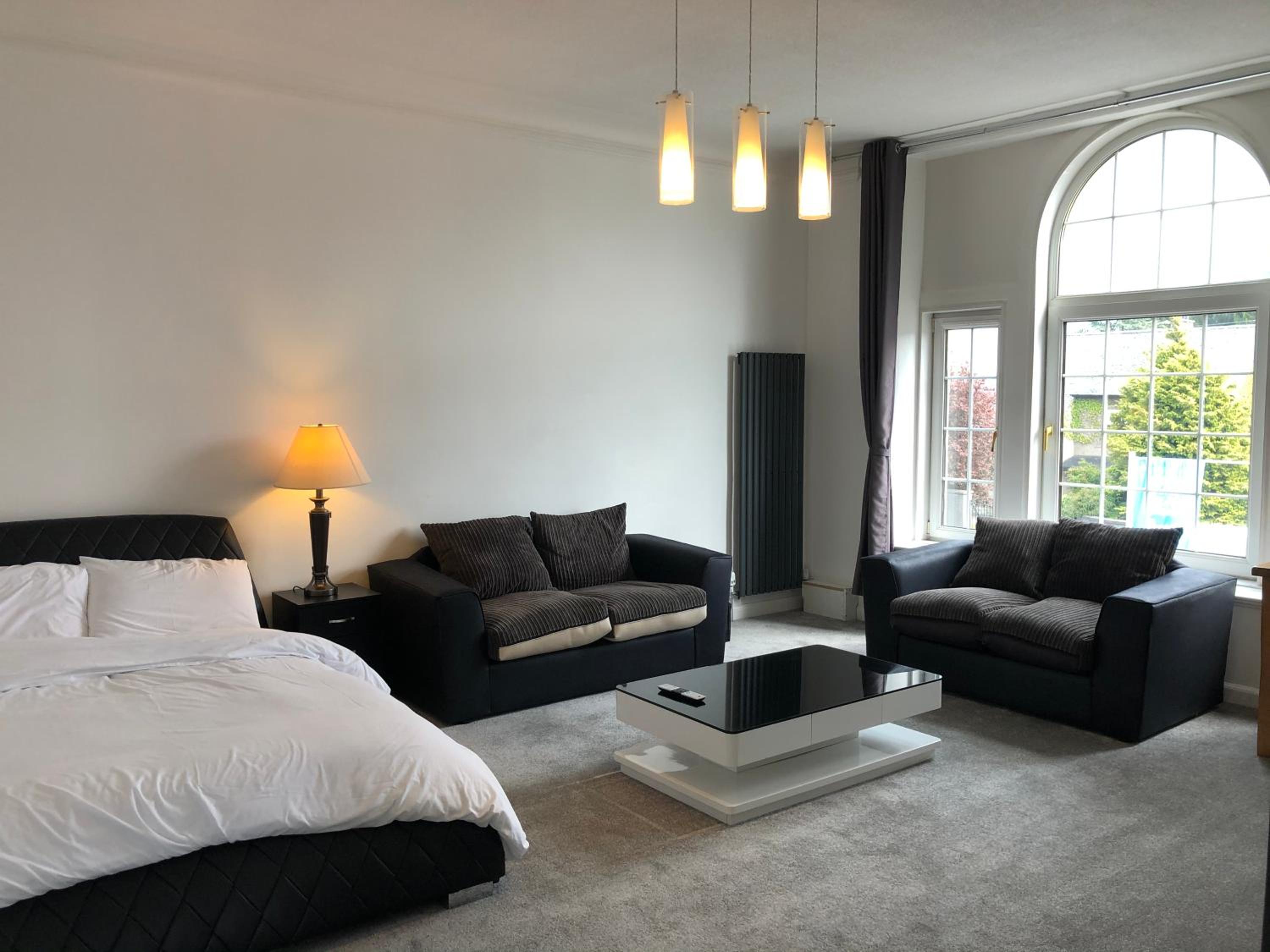 Premier Apartment C view 5