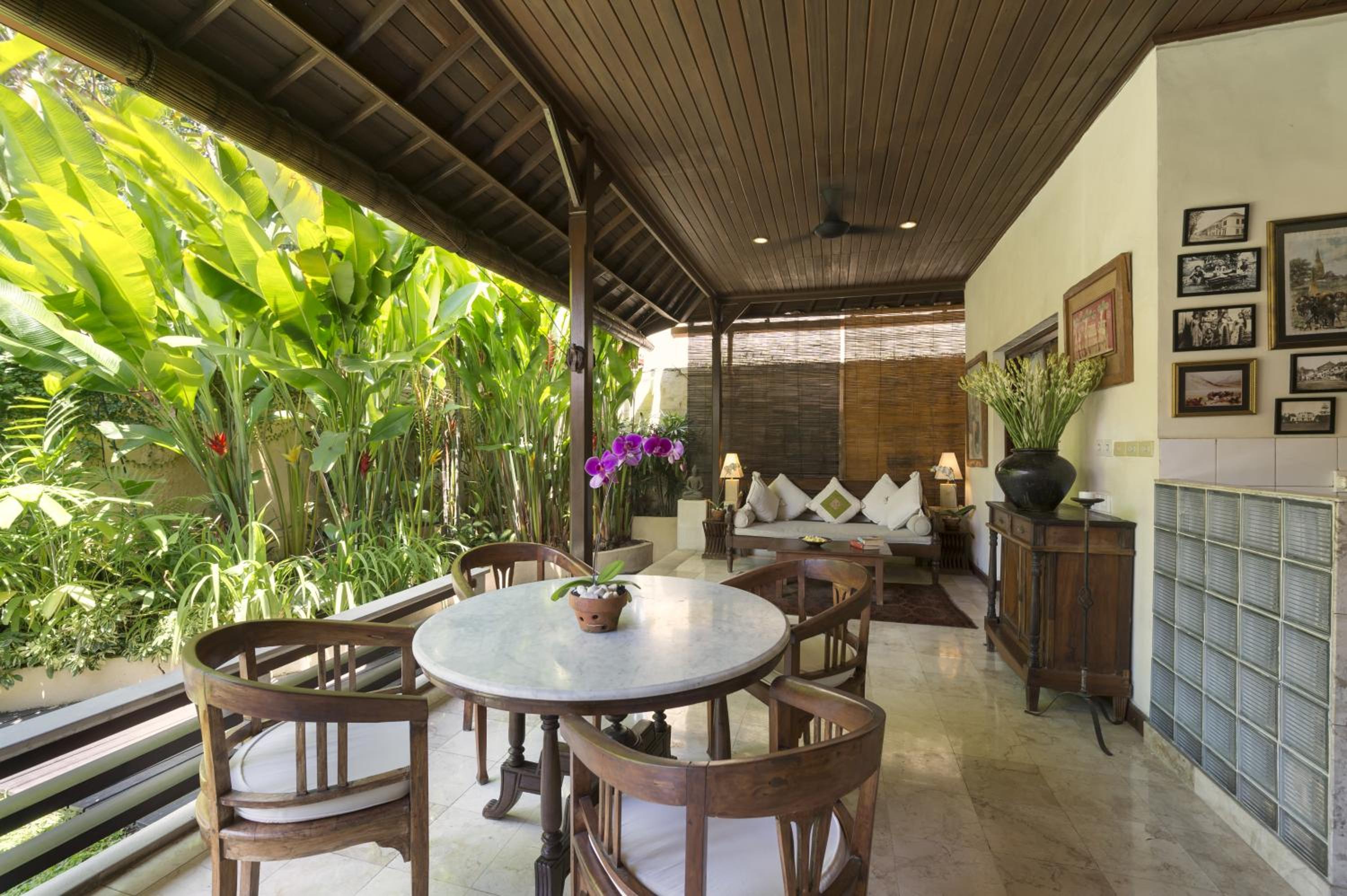 Villa Eight