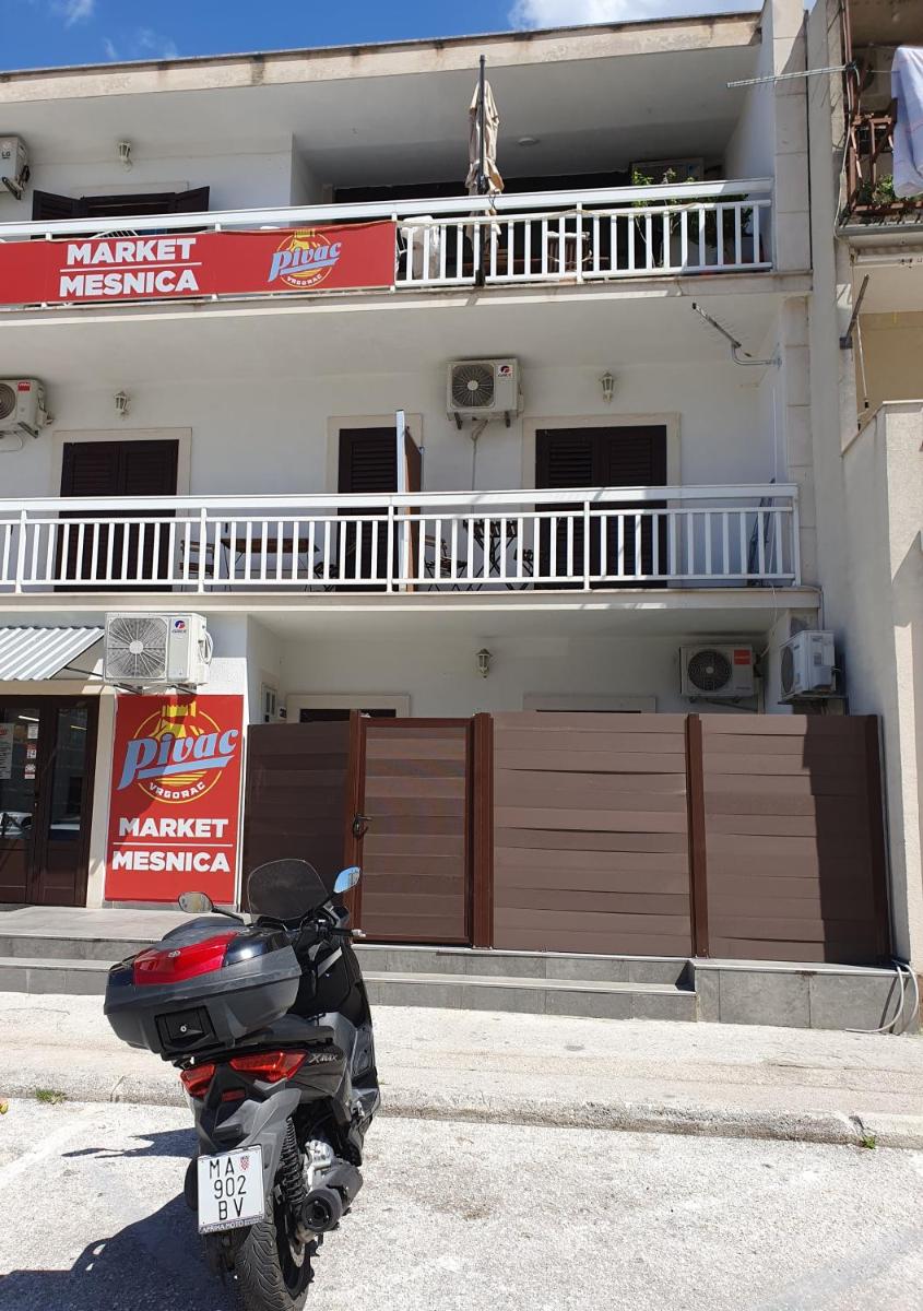Apartmani Majic