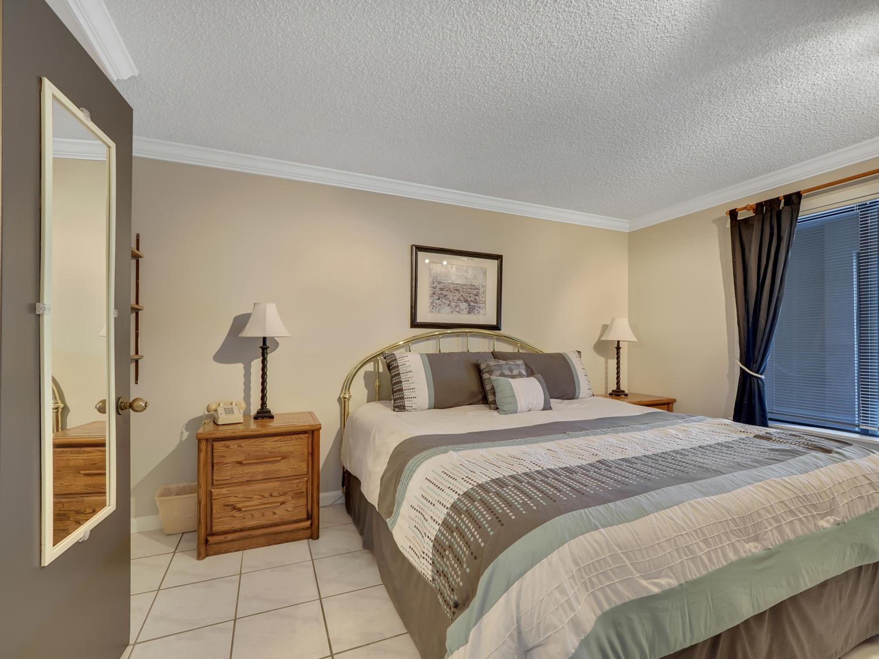 223 Edgewater Inn view 5