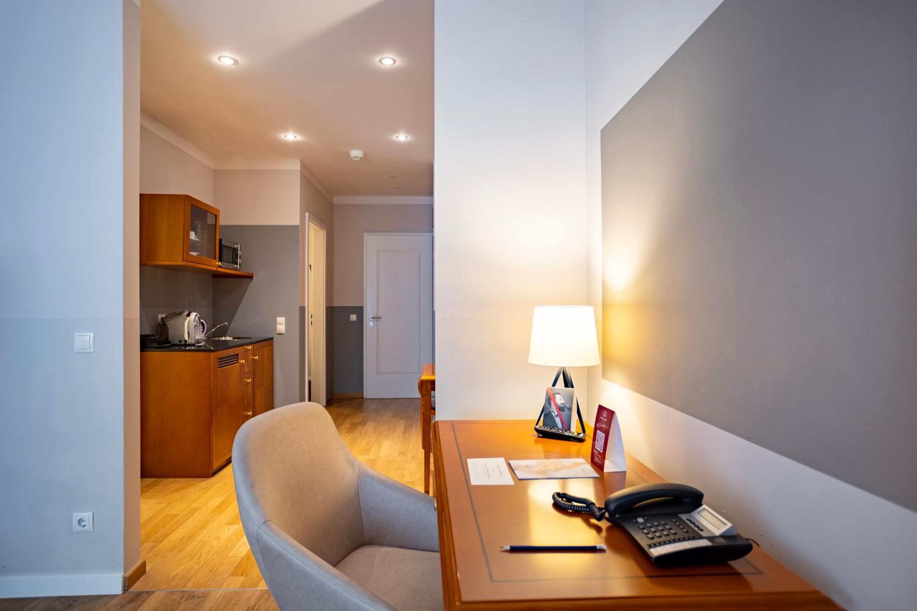 LIKESTAY Premium Baden-Baden - ehemals Batschari Palais — photo 40