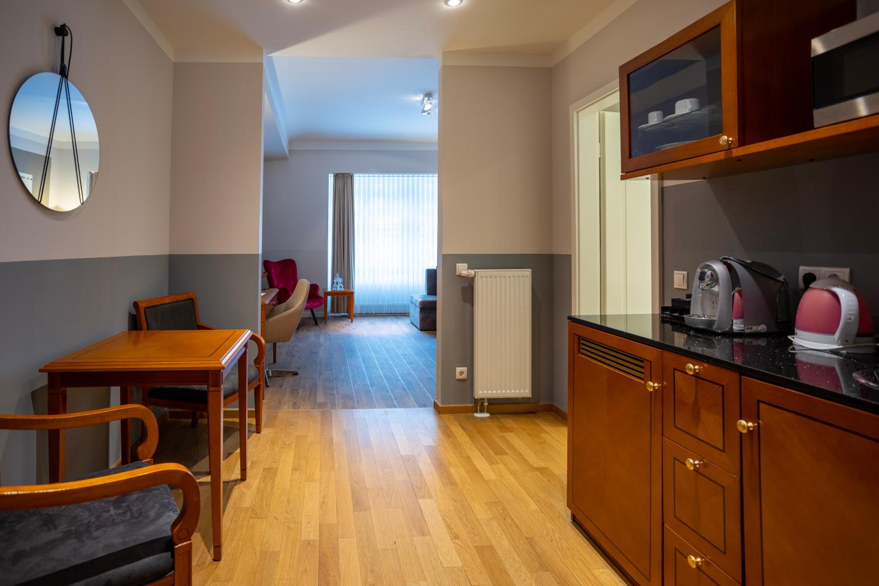 LIKESTAY Premium Baden-Baden - ehemals Batschari Palais — photo 35