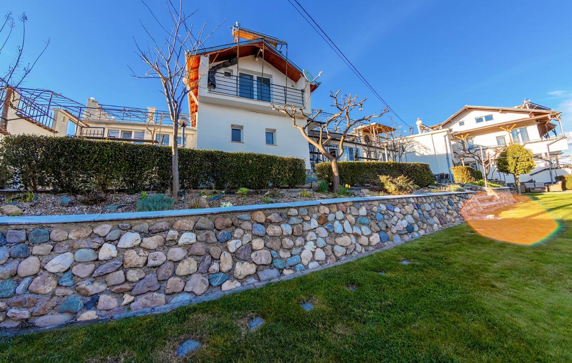 Lisets Villa view 3
