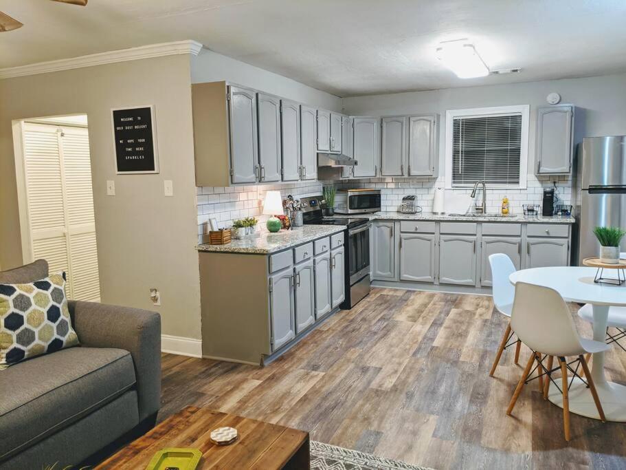 Gold Dust Delight - Cozy Cottage In The Woods view 5