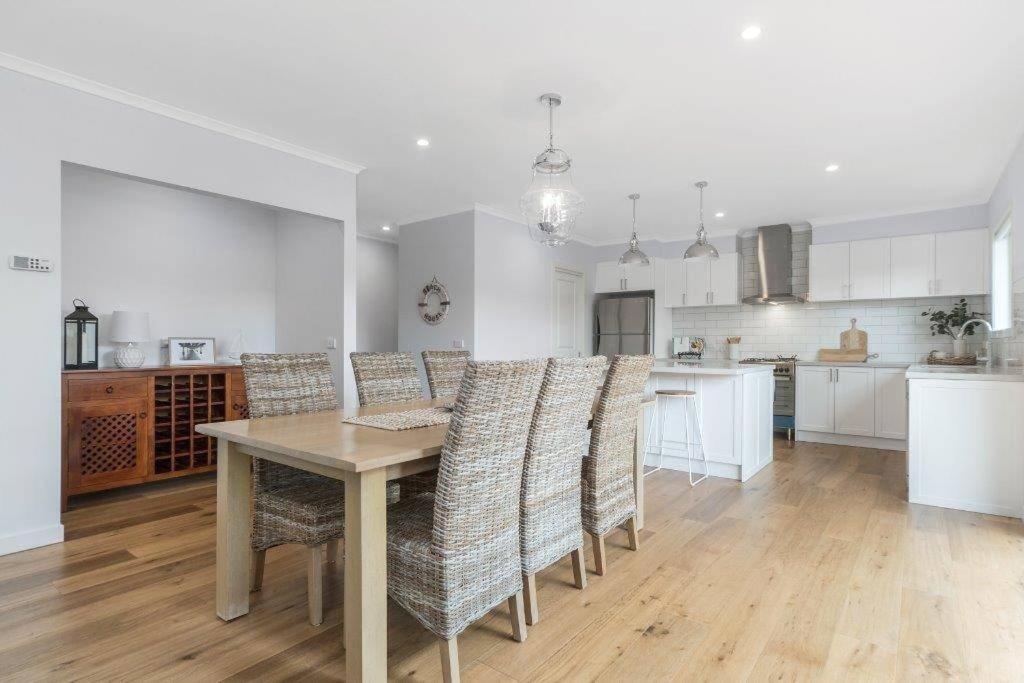 Rosebud Lovely House 2 - Mornington Peninsula 4 BR 3 Bath 2 story holiday house - BBQ - Beach - Hot spring