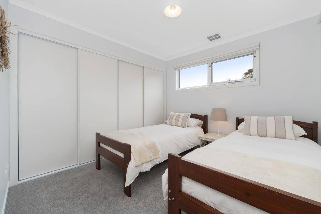 Rosebud Lovely House 2 - Mornington Peninsula 4 BR 3 Bath 2 story holiday house - BBQ - Beach - Hot spring