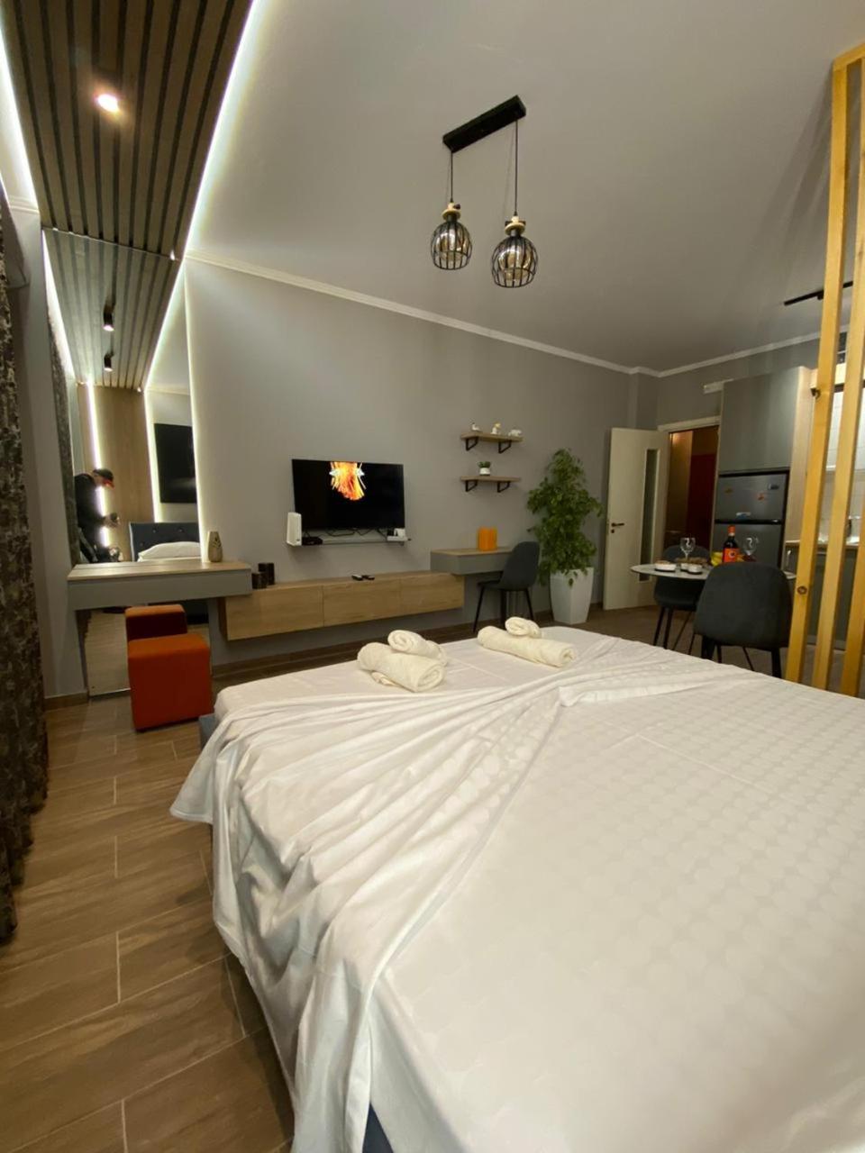 Ralph Apartments