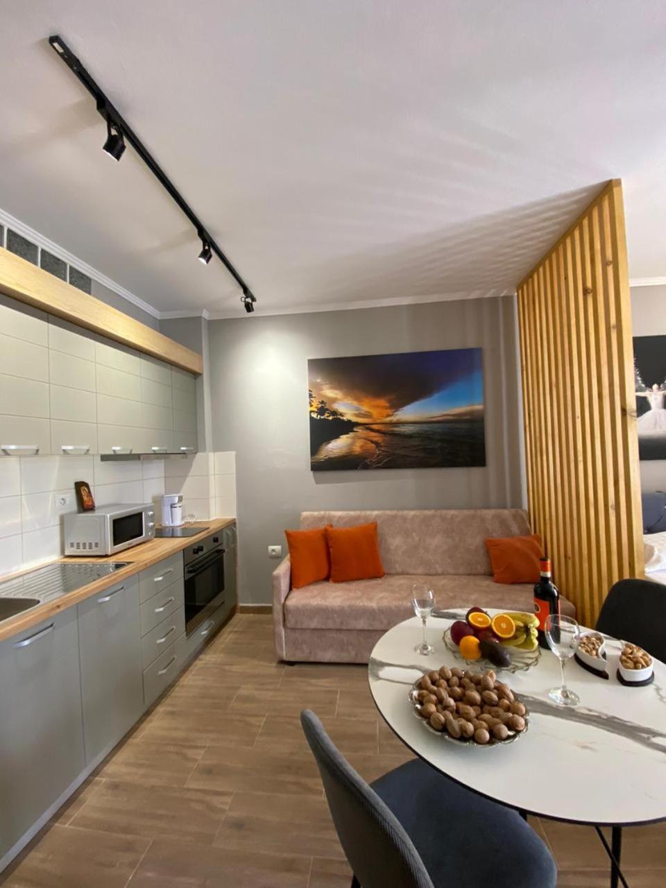 Ralph Apartments