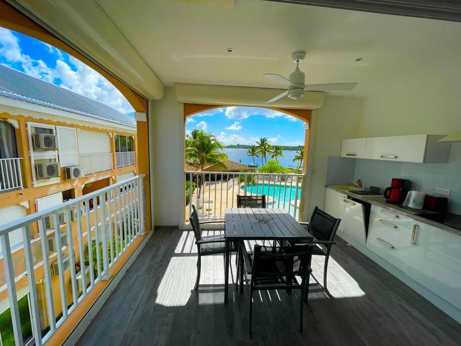 Superbe studio lumineux, vue sur piscine et mer view 3