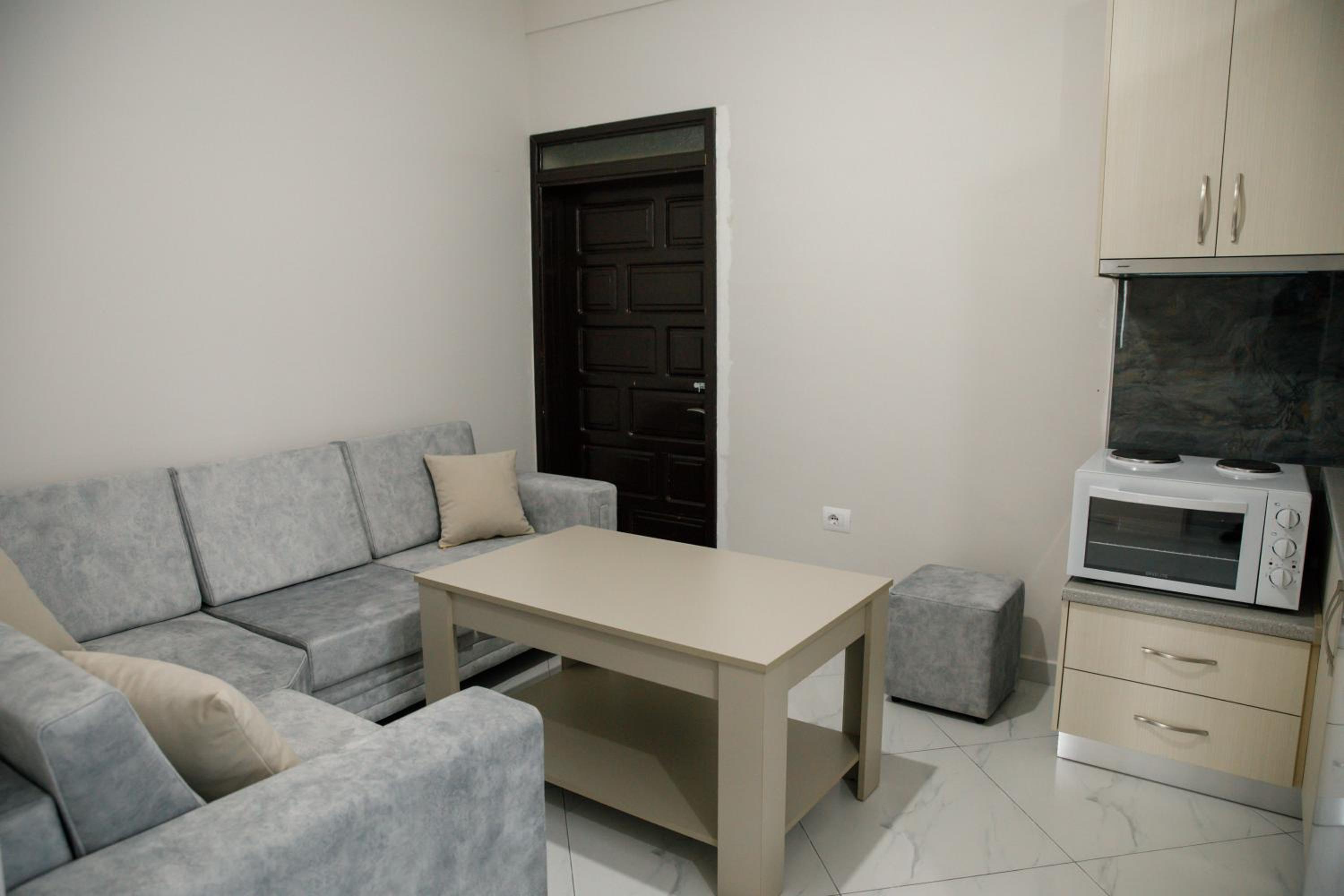Logli Apartments
