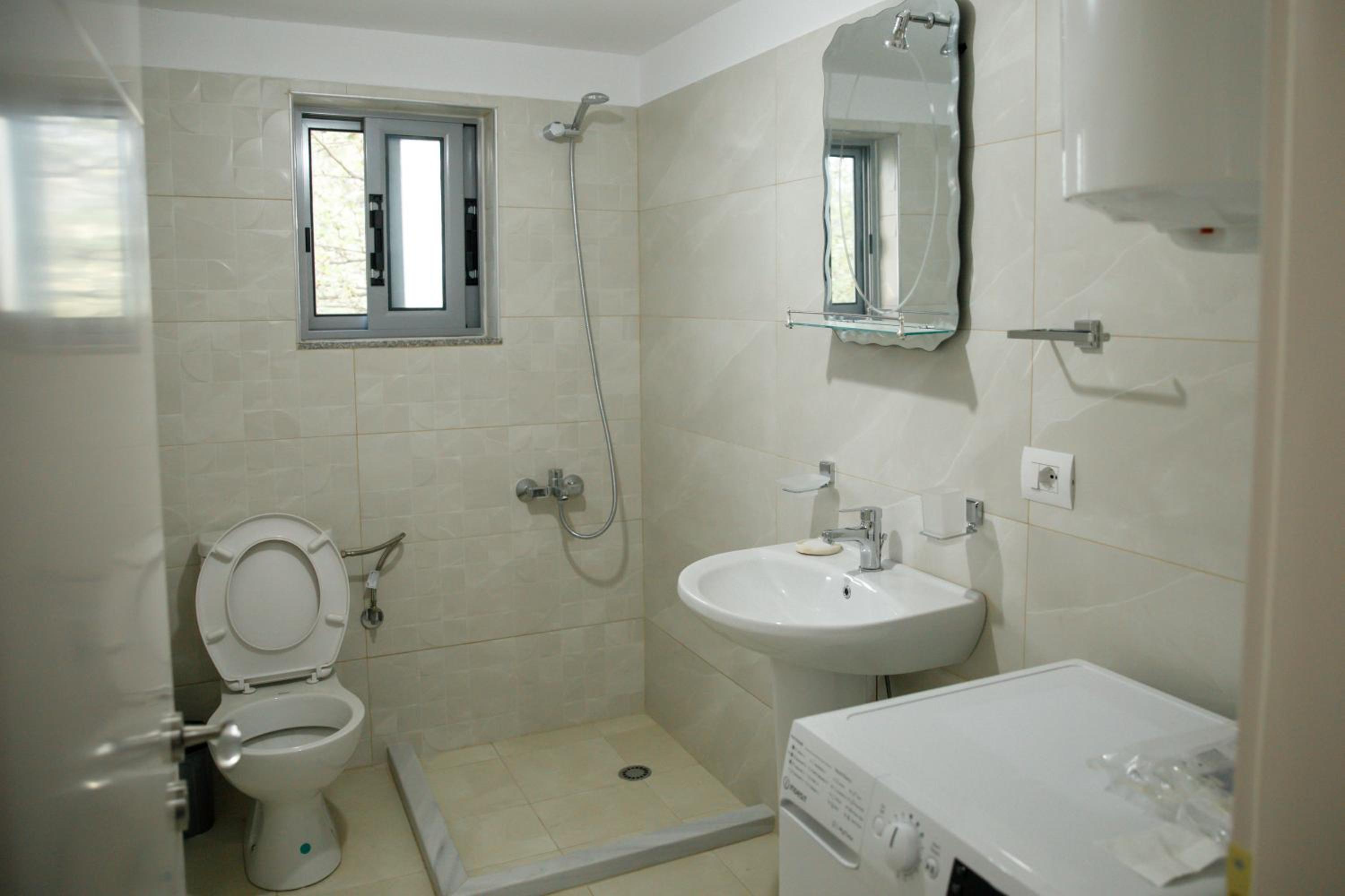 Logli Apartments