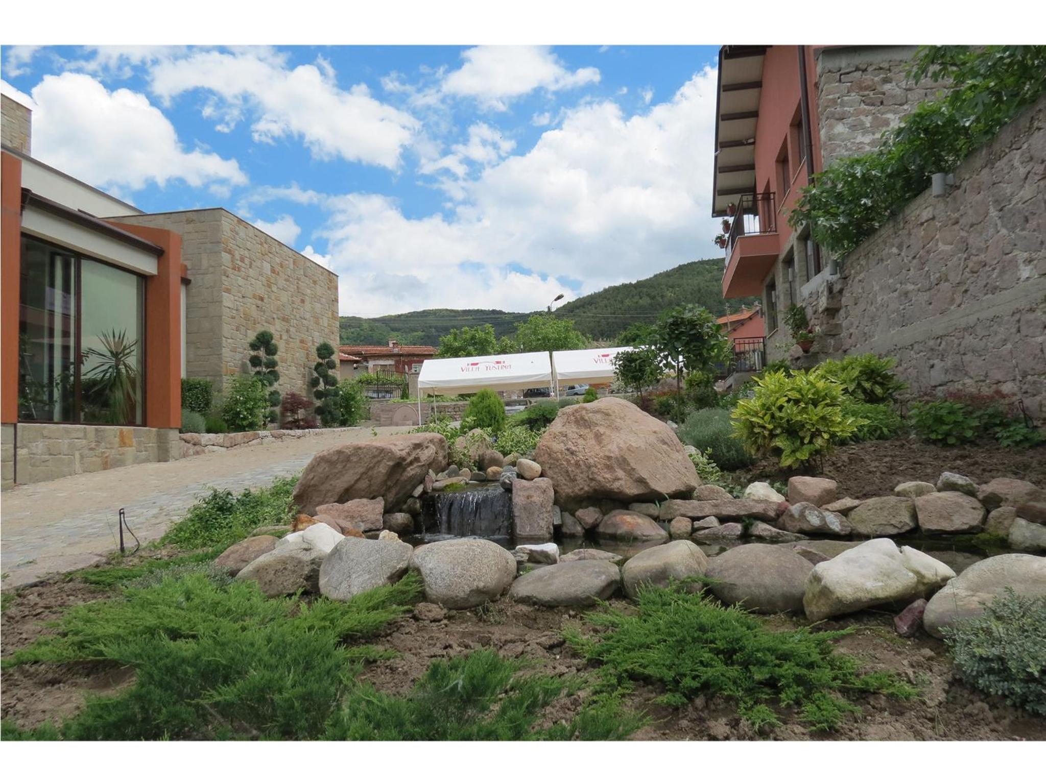 Yustina Villas Guest House