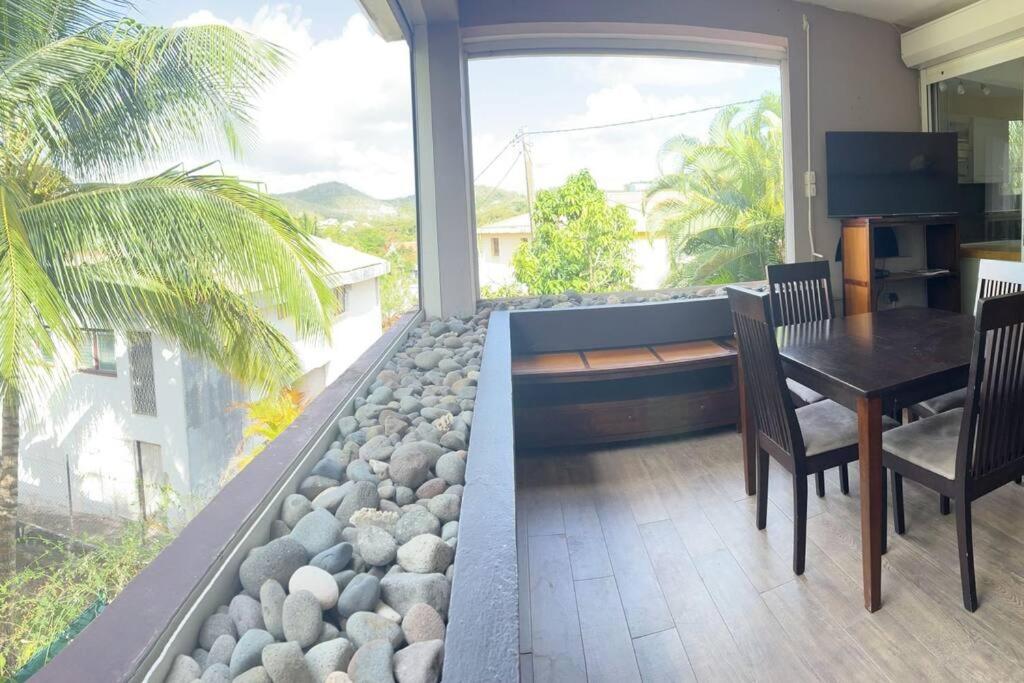 Le Ti Dauphin plage Anse a L'âne view 4