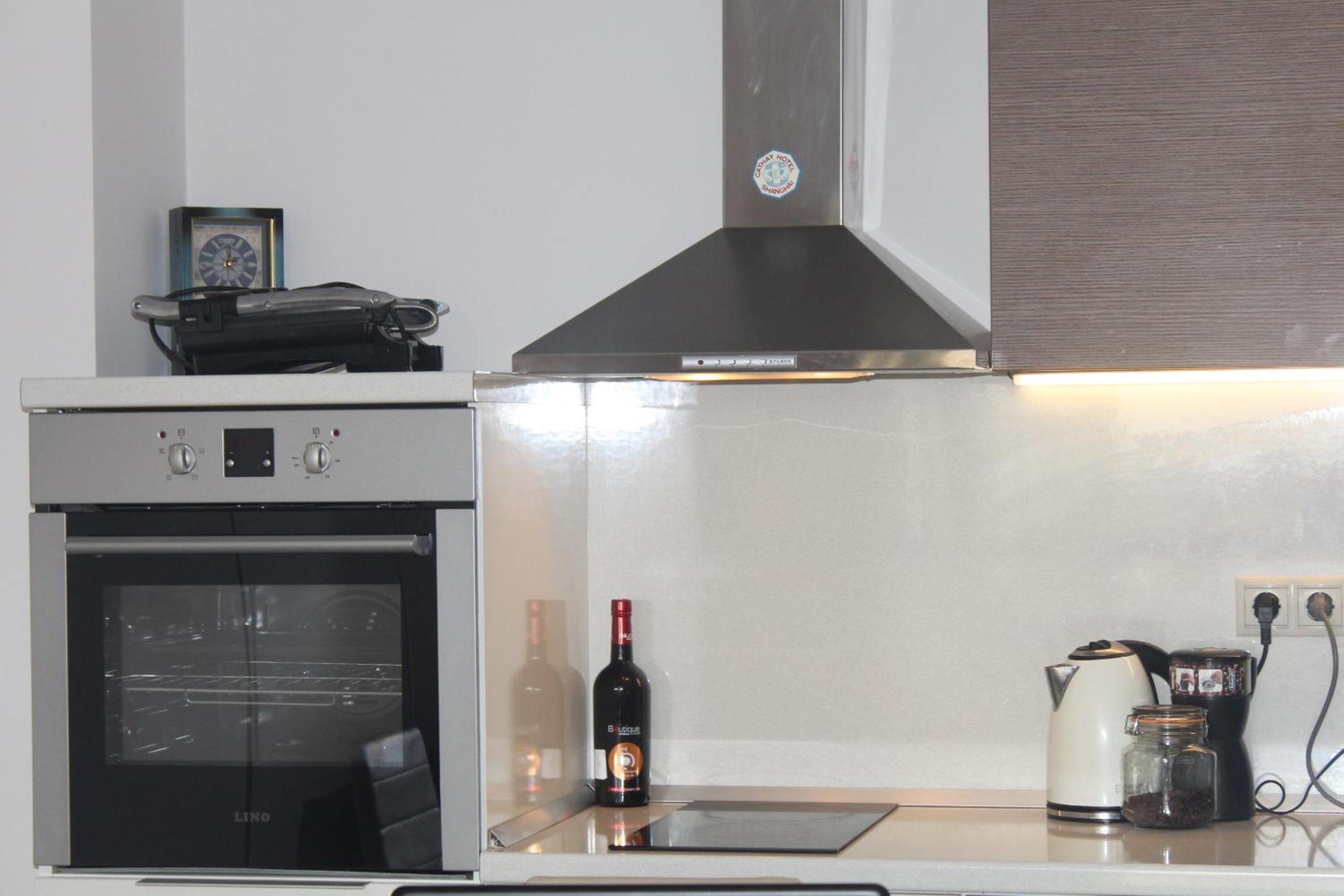 La Mer spacious Apartment with a Sea View