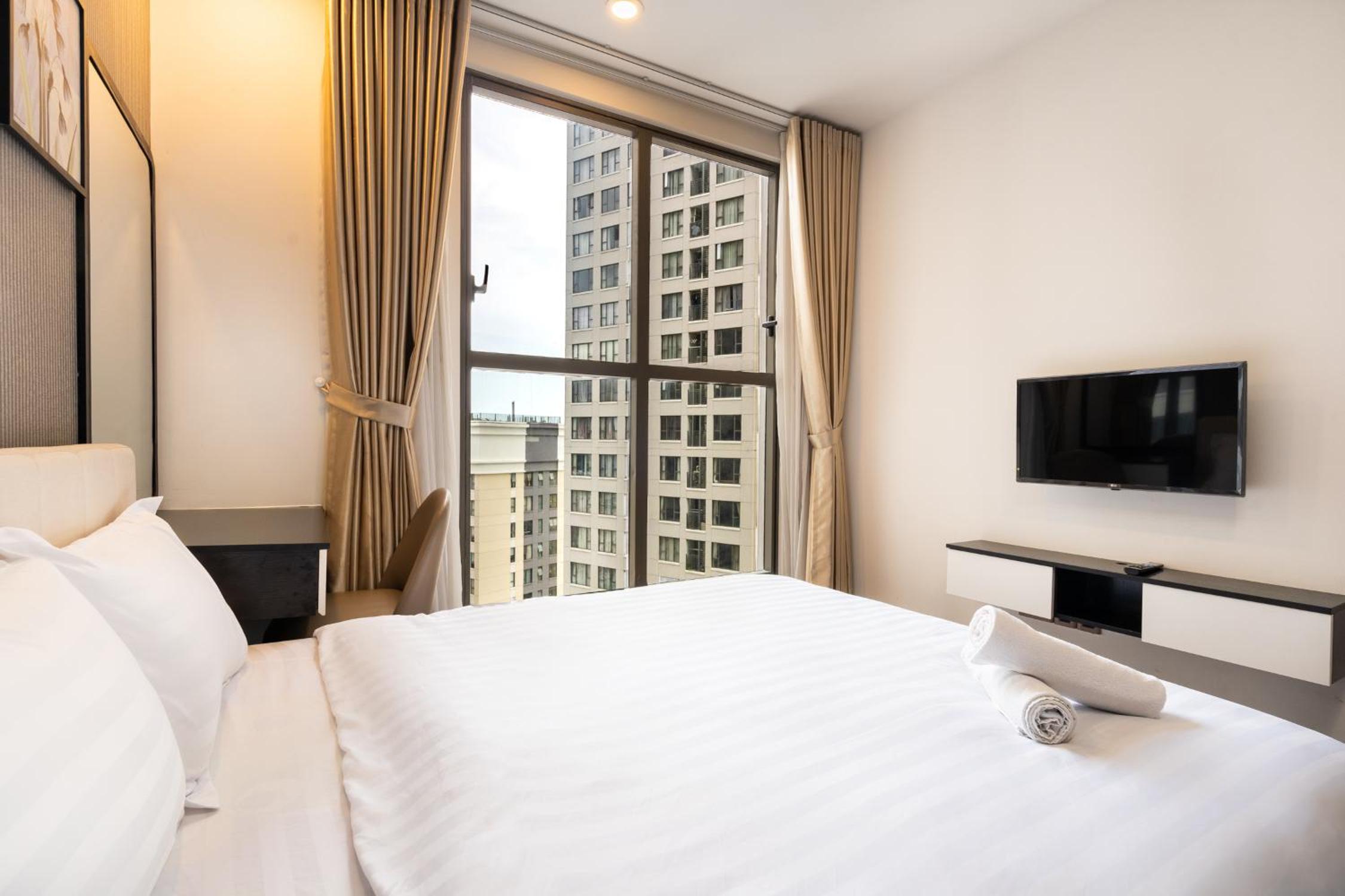 AJ'home - Saigon Royal 5 Star