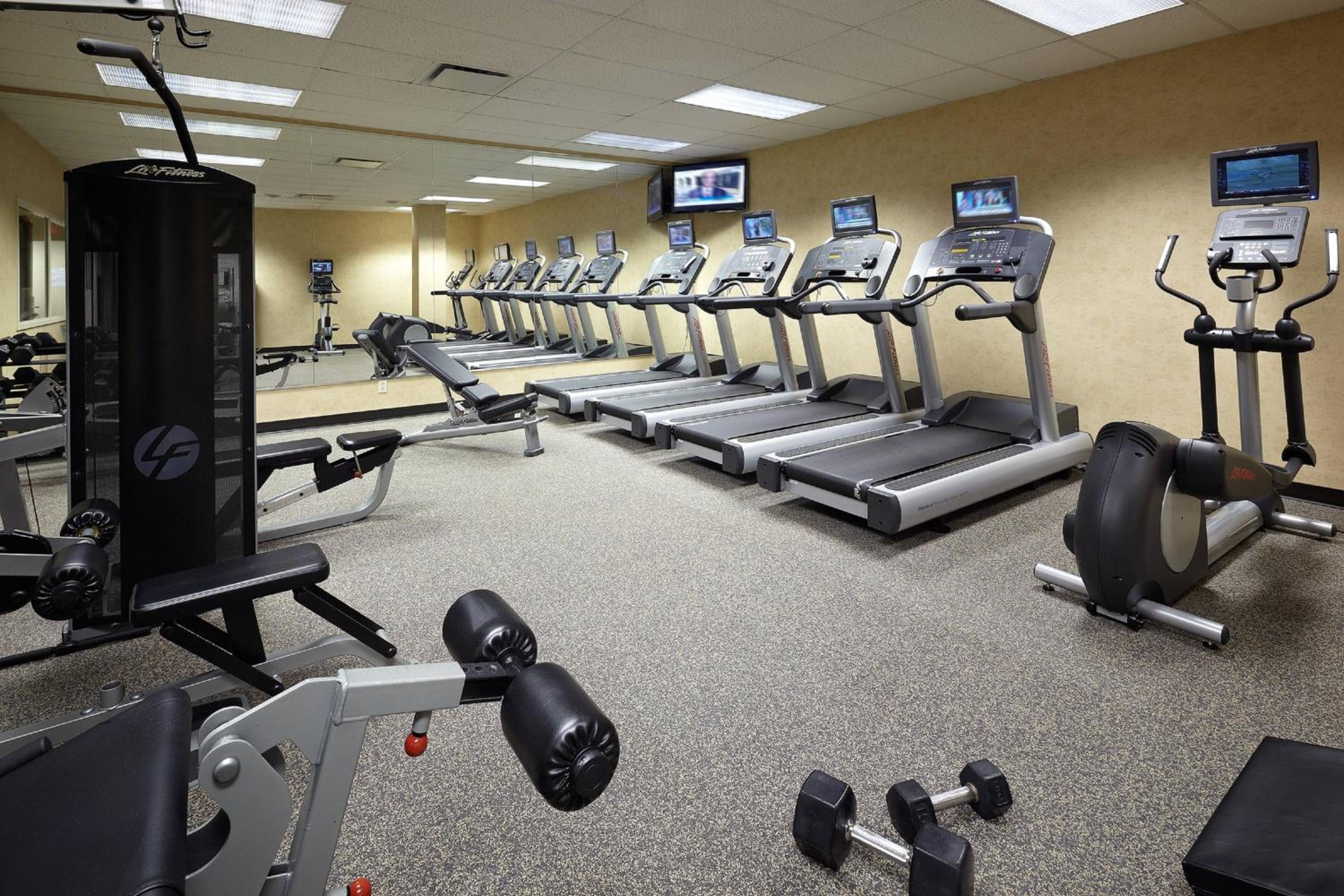 Residence Inn by Marriott Montreal Airport - Property Image 4