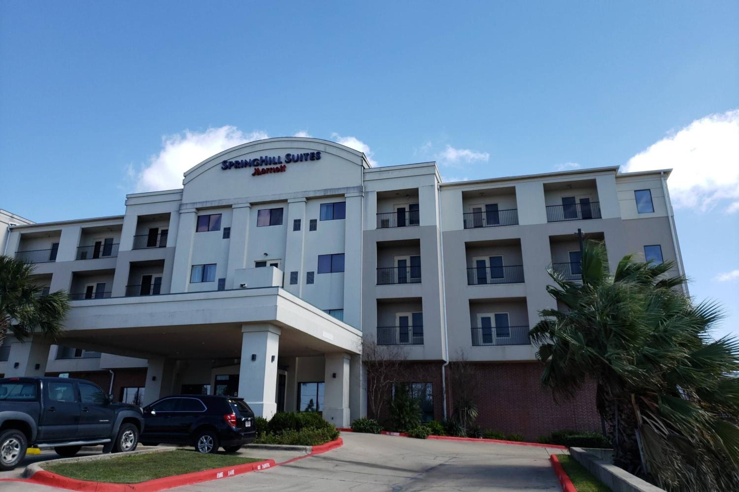 Hotel SpringHill Suites Galveston Island - Image 1